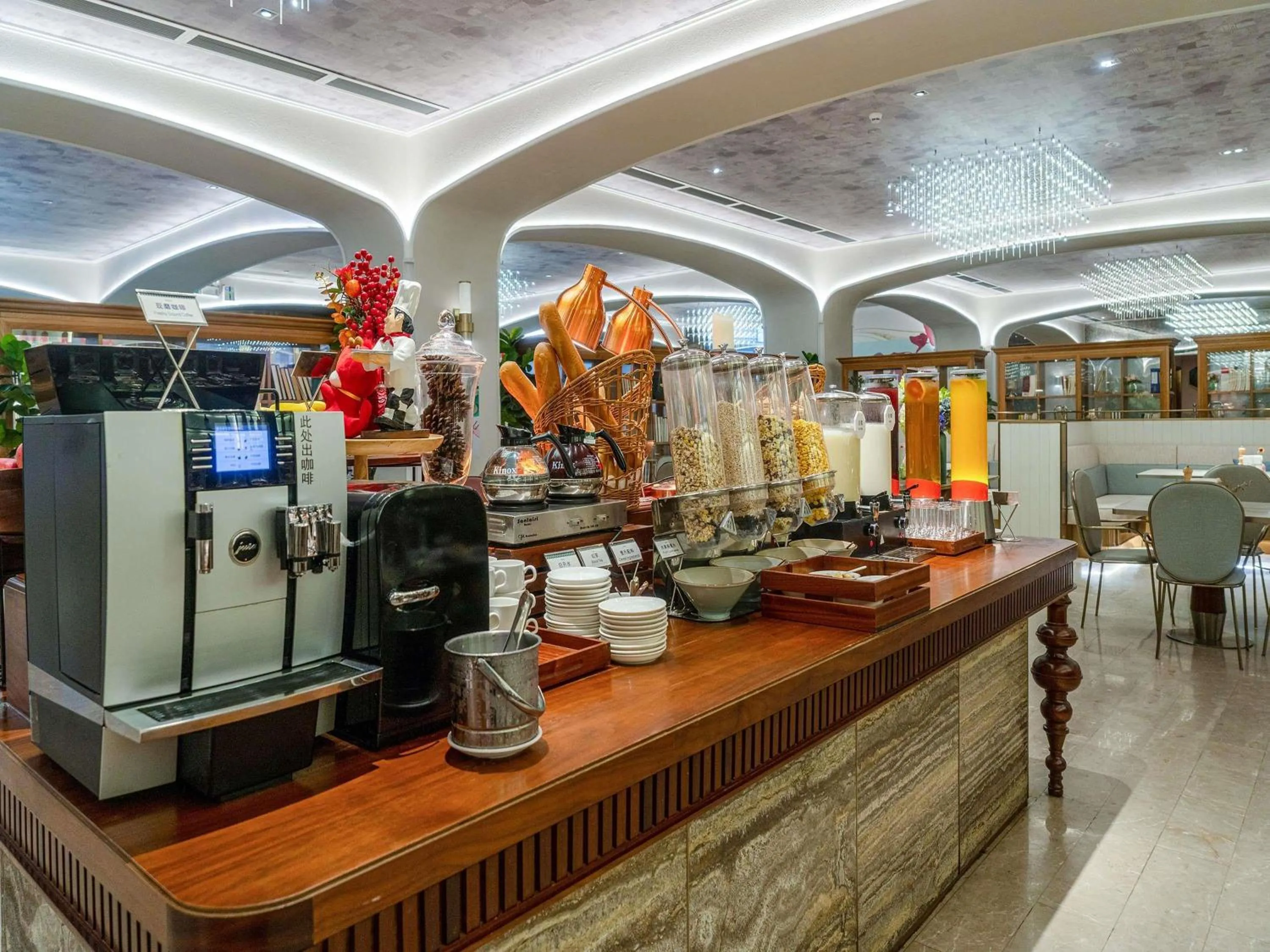 Restaurant/places to eat in Mercure Shenzhen Nanshan