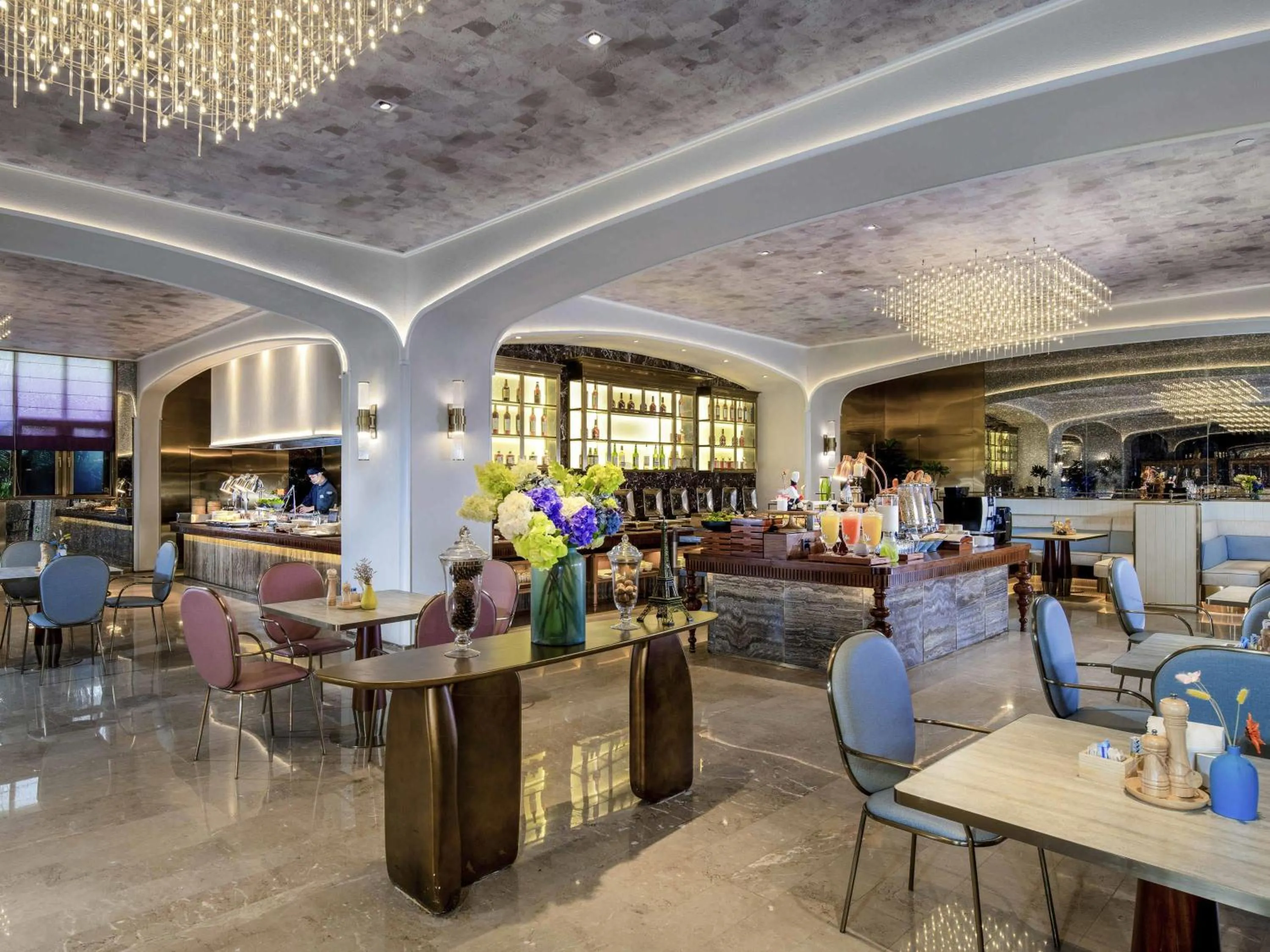 Restaurant/places to eat in Mercure Shenzhen Nanshan