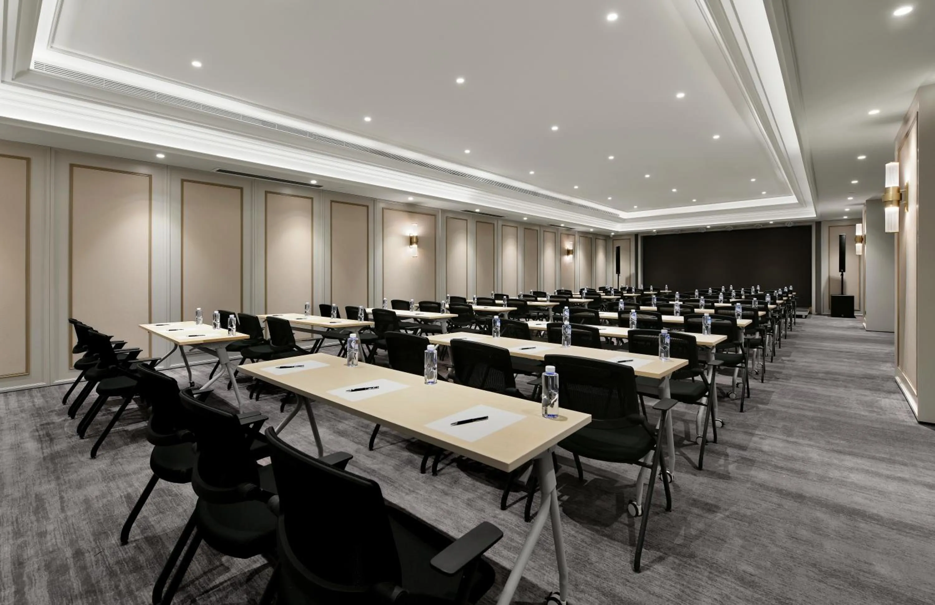 Meeting/conference room in Mercure Shenzhen Nanshan