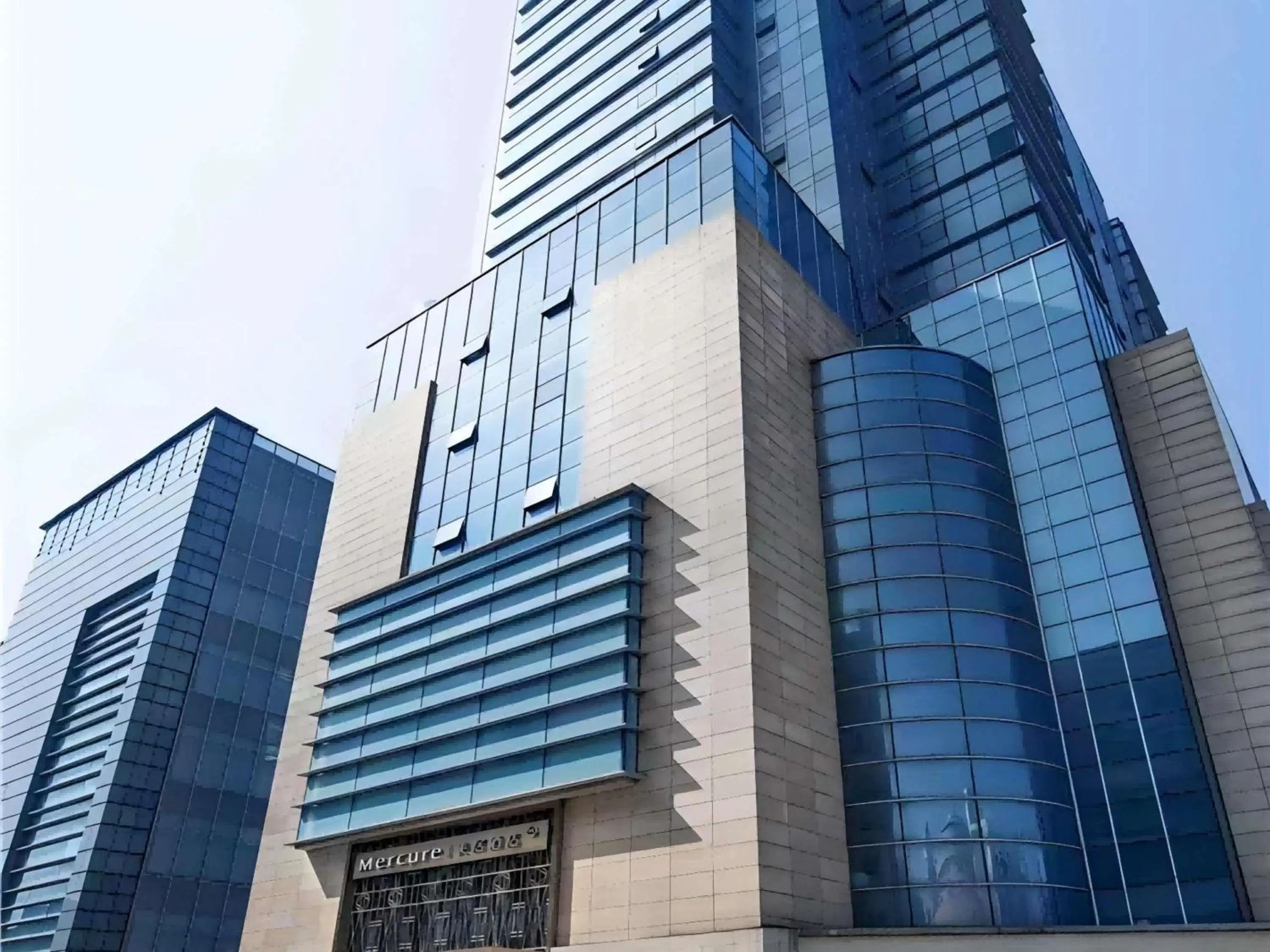 Property building in Mercure Suzhou Shilu Shantang