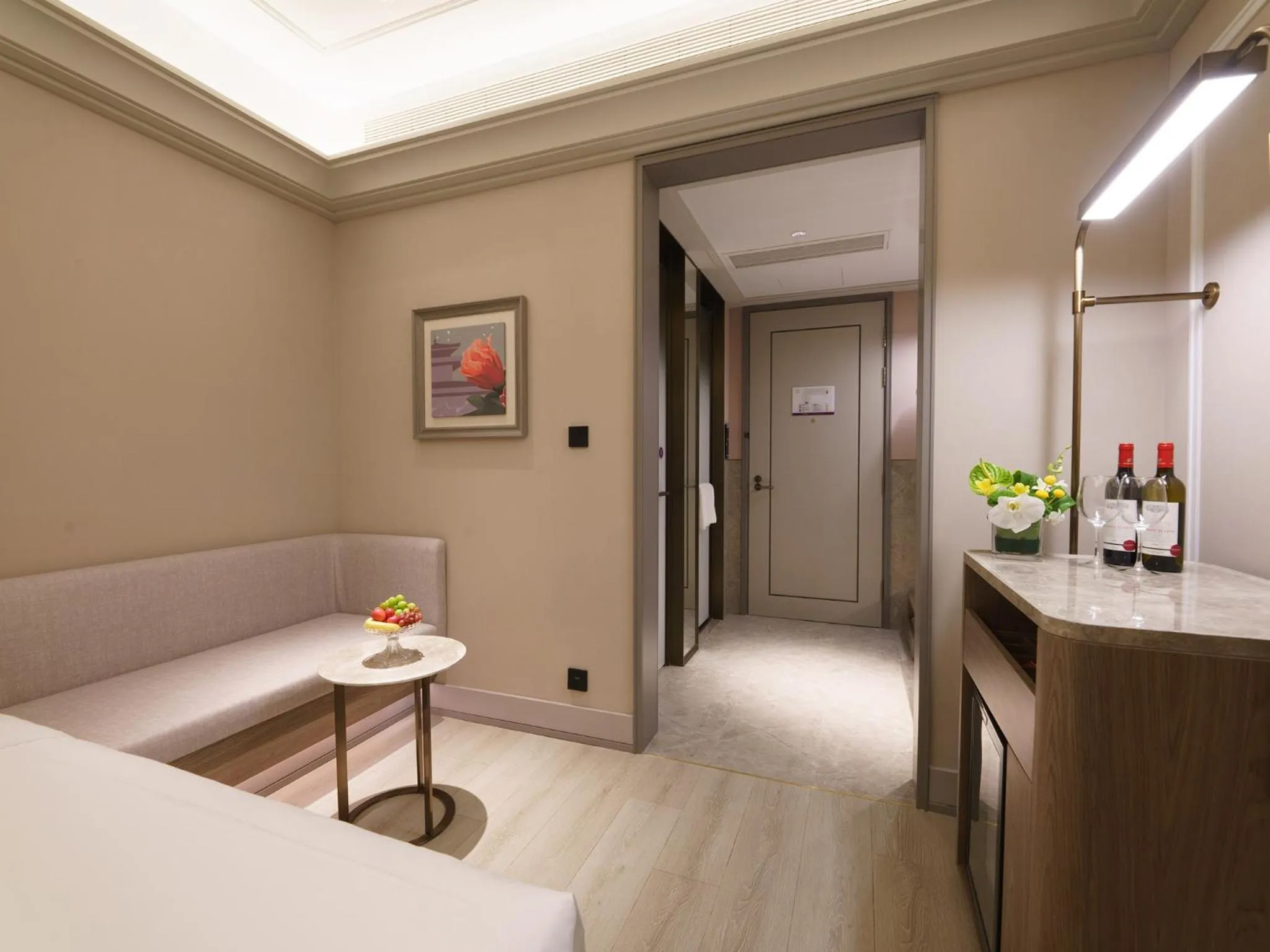 Living room, Bed in Mercure Xi'an Stadium Hotel