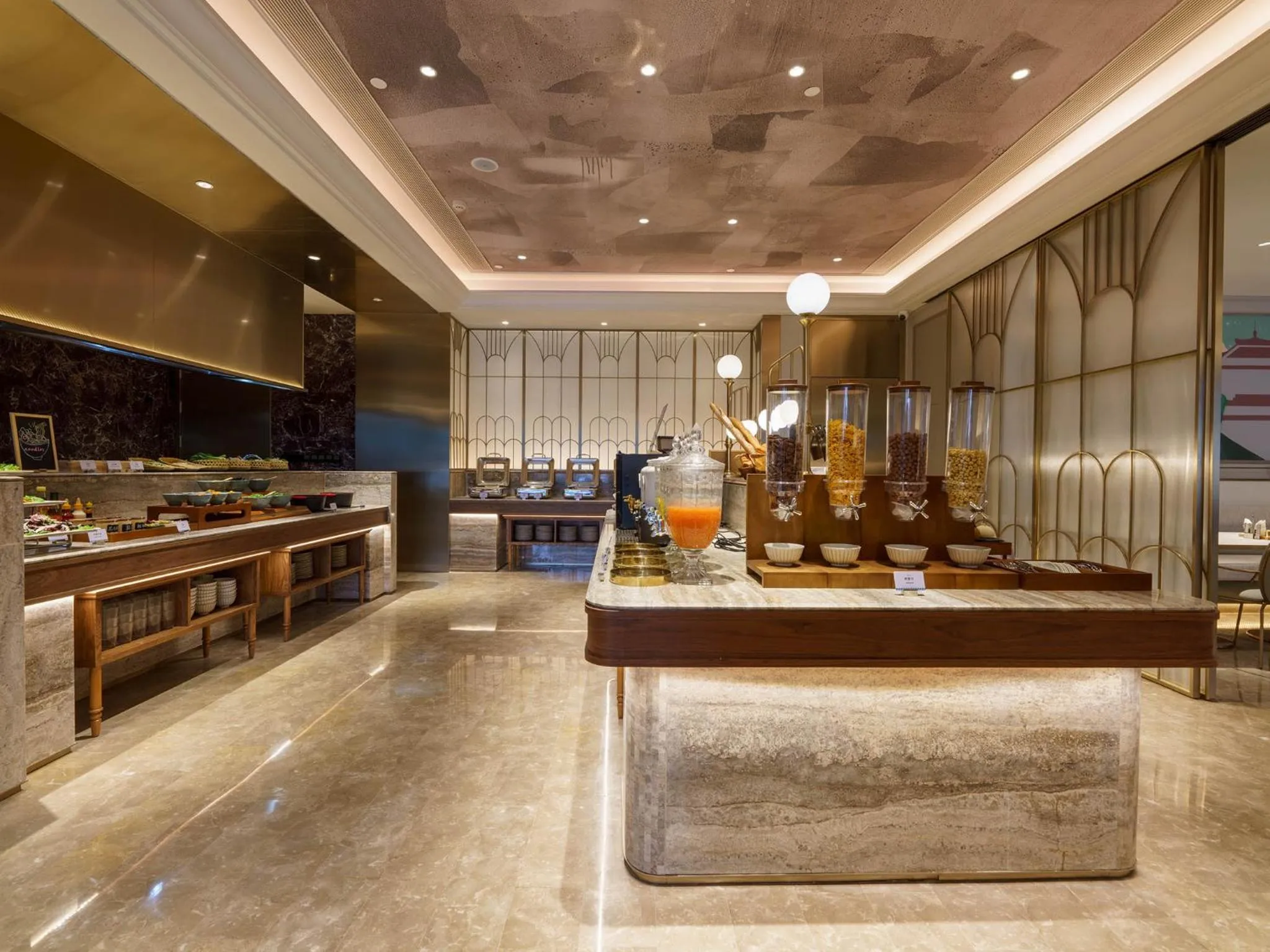 Restaurant/places to eat in Mercure Xi'an Stadium Hotel