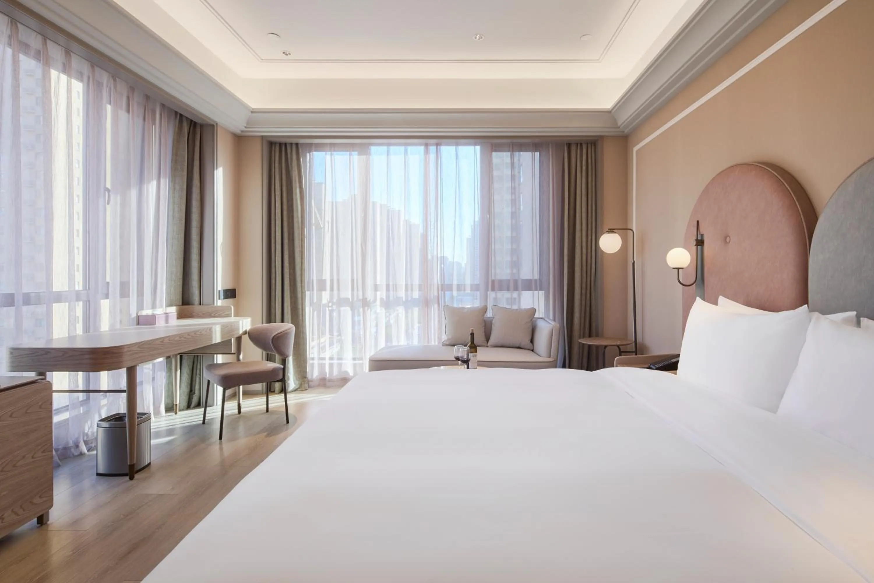 Property building, Bed in Mercure Xi'an Chanba