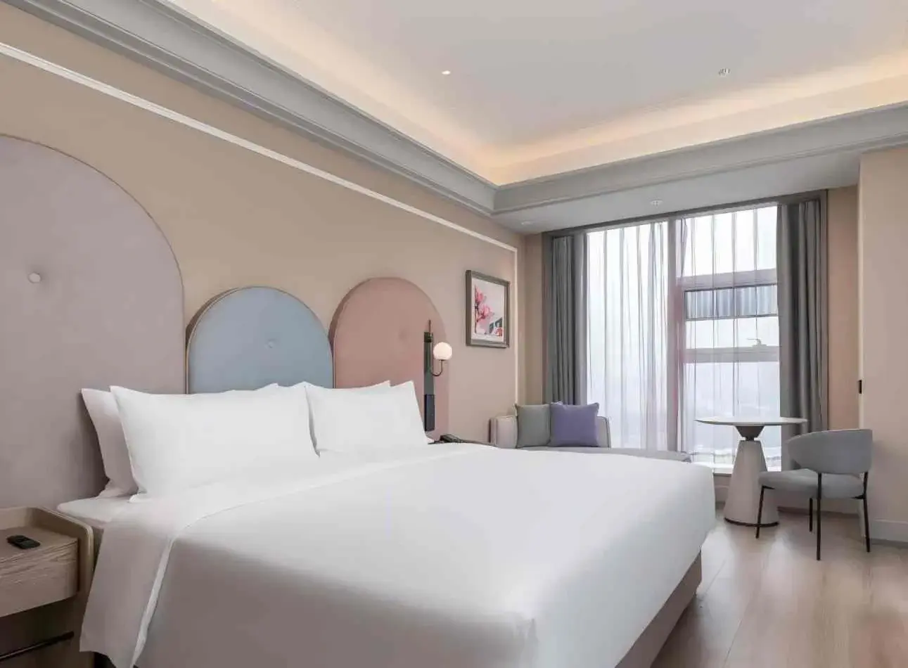 Queen Room with City View in Mercure Guangzhou Financial City - Free Shuttle Bus to Canton Fair Complex During Canton Fair Period Queen Room with City View in Mercure Guangzhou Financial City - Free Shuttle Bus to Canton Fair Complex During Canton Fair Period