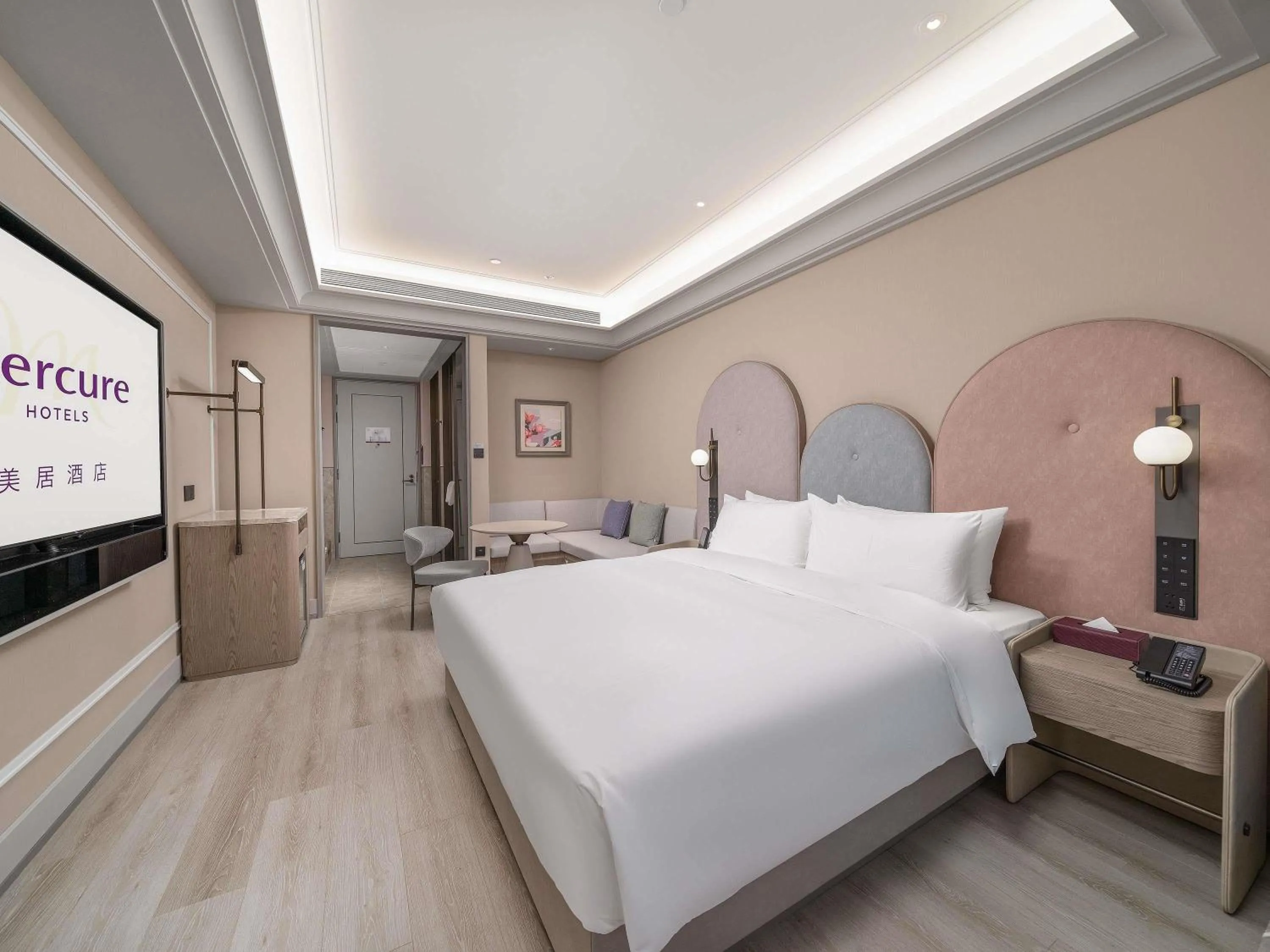 Bedroom, Bed in Mercure Guangzhou Financial City