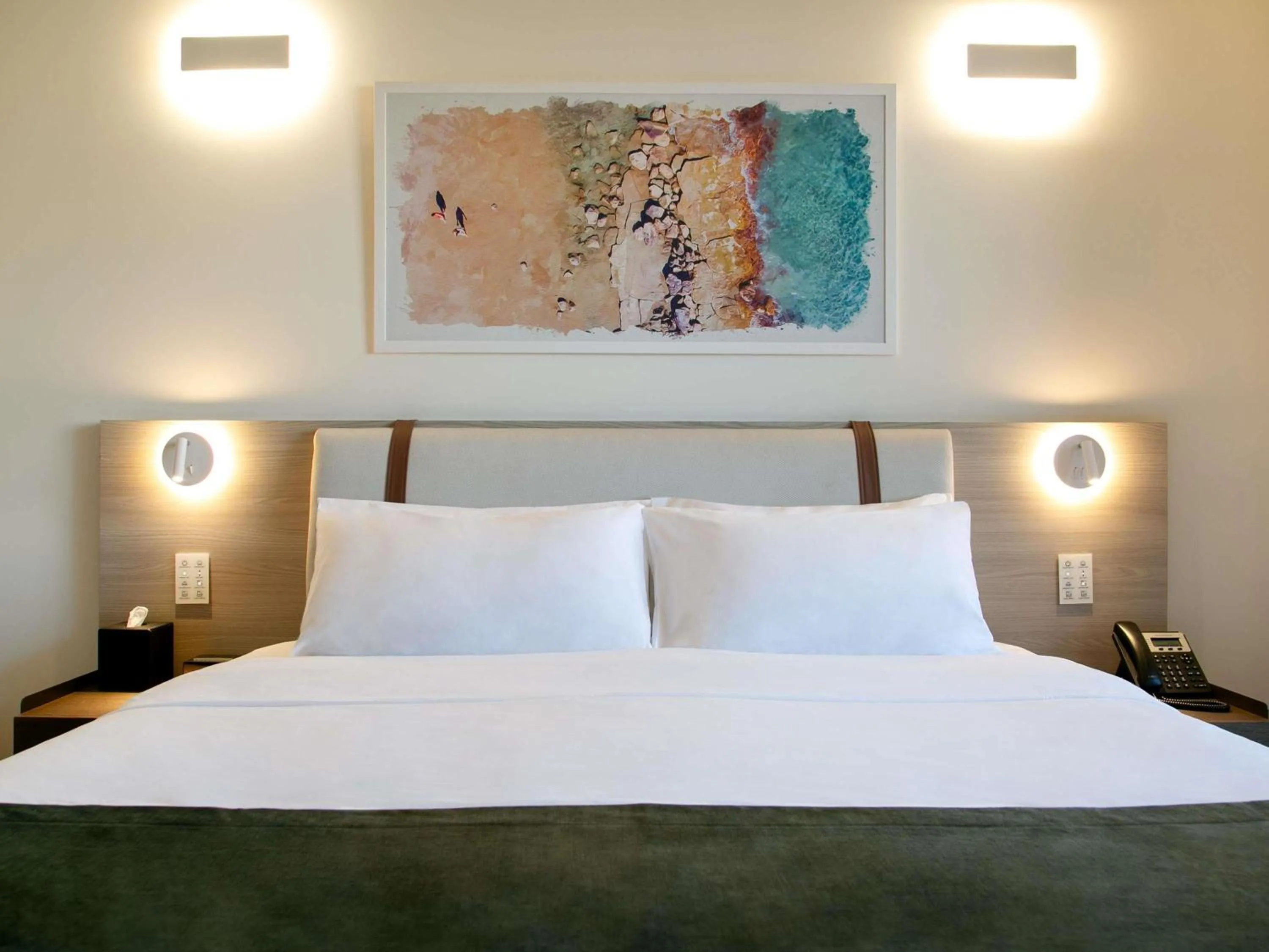 Photo of the whole room, Bed in Mercure Larnaca Finikoudes Beach