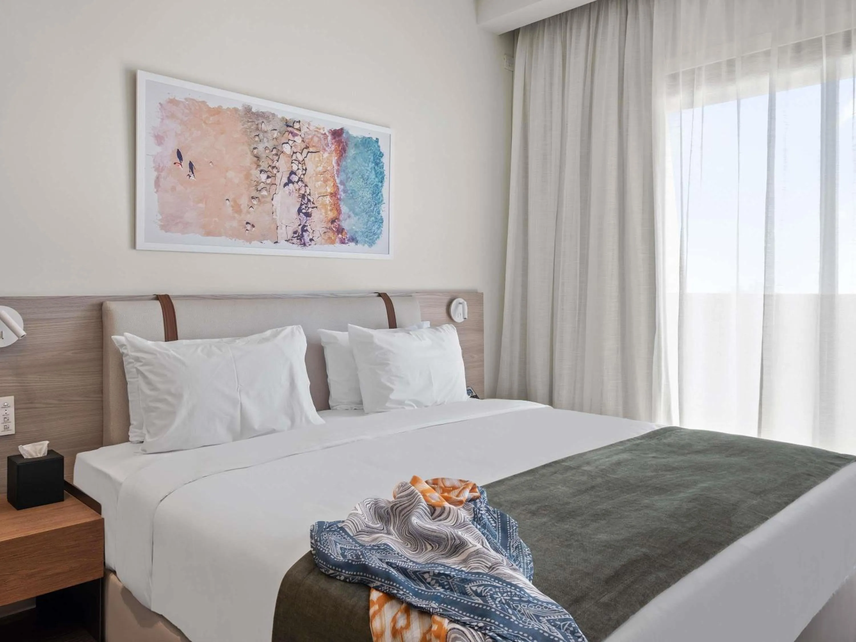 Bedroom, Bed in Mercure Larnaca Finikoudes Beach