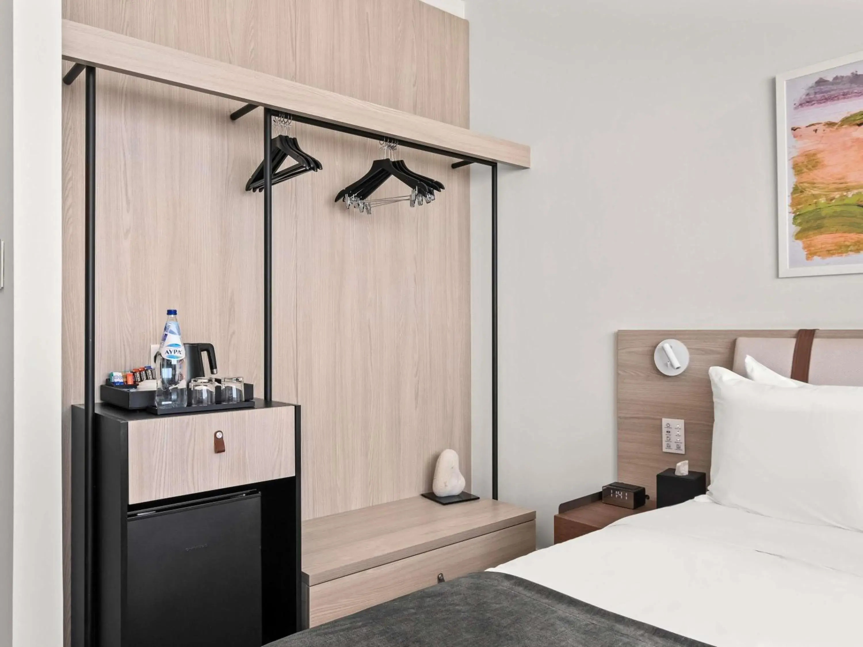 Bedroom, Bed in Mercure Larnaca Finikoudes Beach Bedroom, Bed in Mercure Larnaca Finikoudes Beach