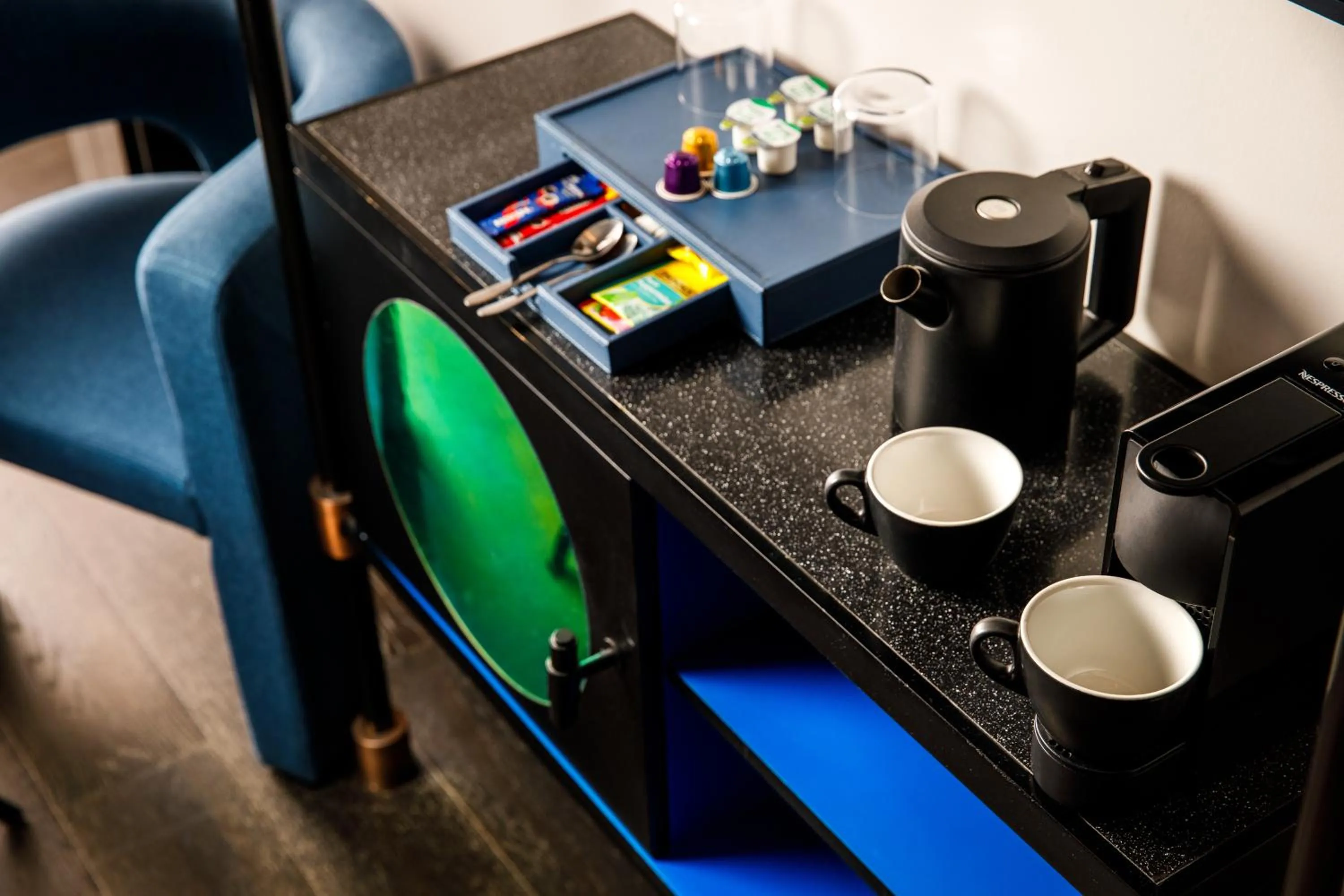 Coffee/tea facilities in TRIBE Manchester Airport by Accor