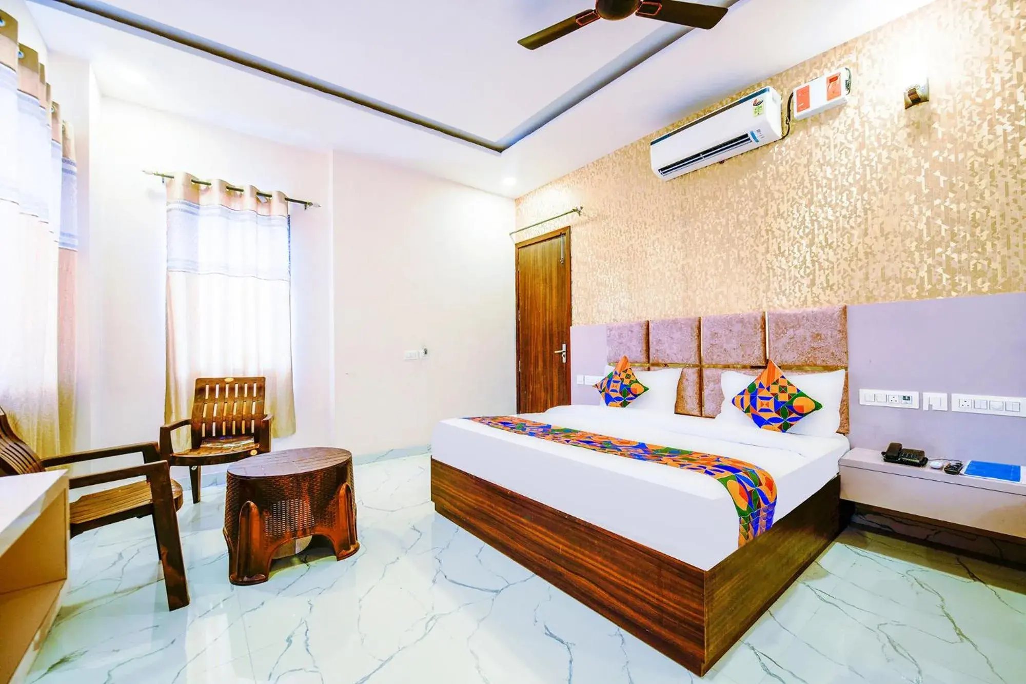 Bed in FabHotel Lohgarh Inn Bed in FabHotel Lohgarh Inn