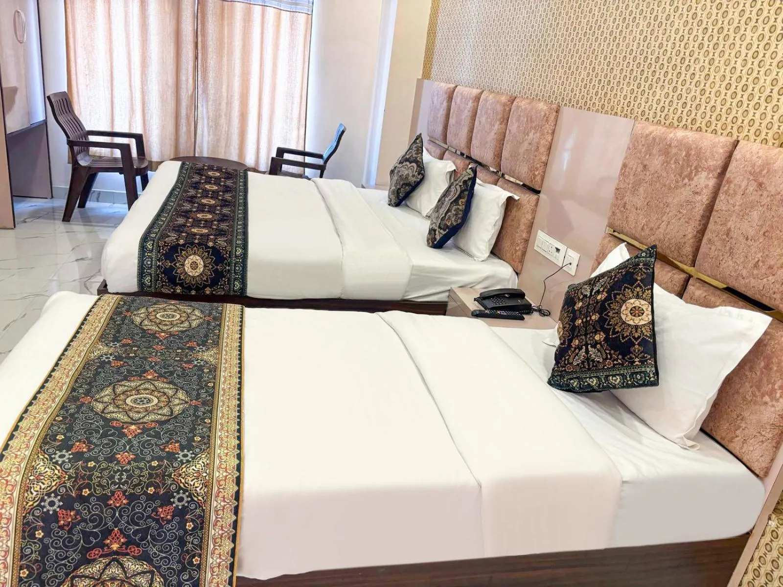 Bed in FabHotel Lohgarh Inn