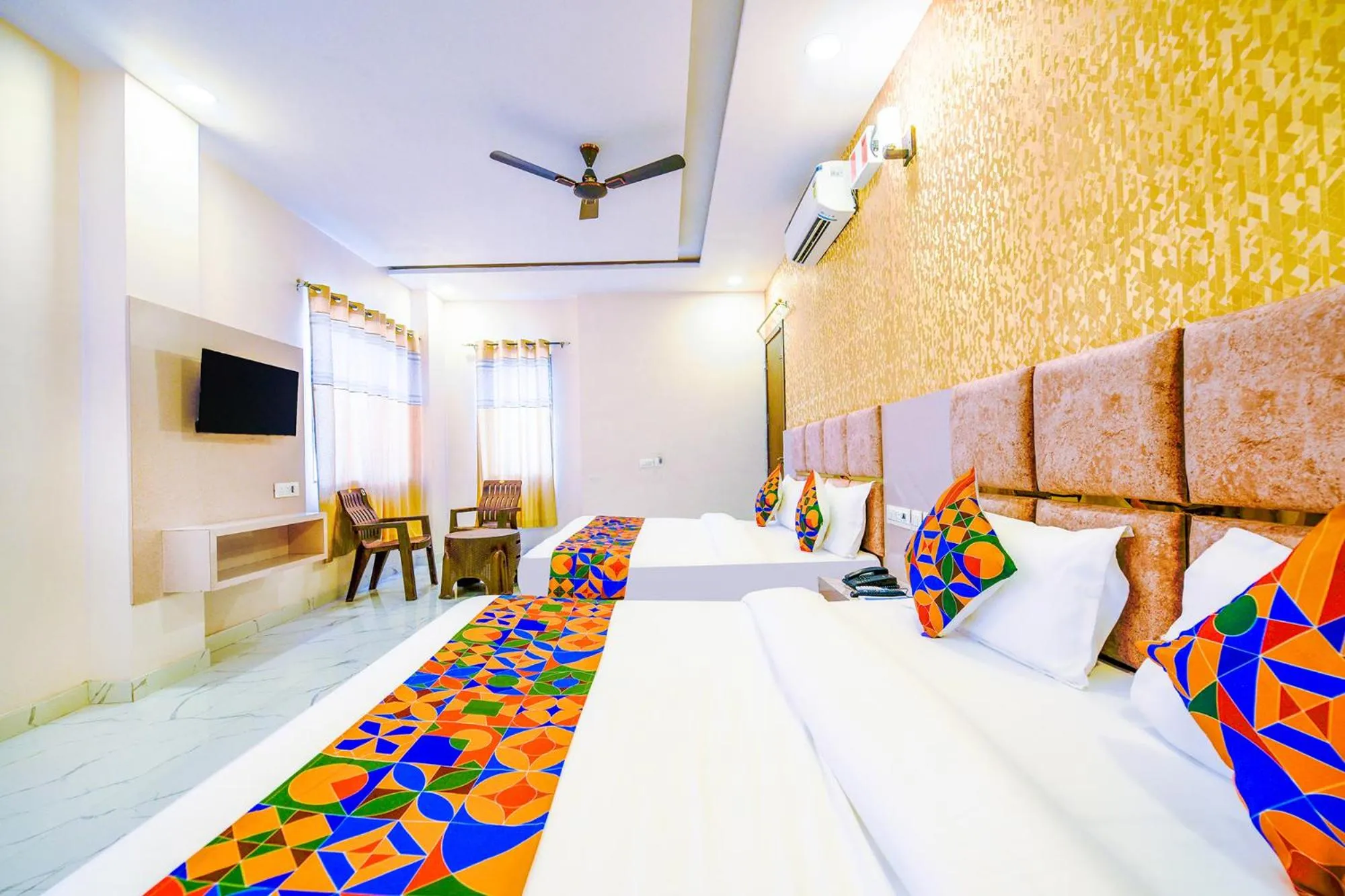 Bed in FabHotel Lohgarh Inn