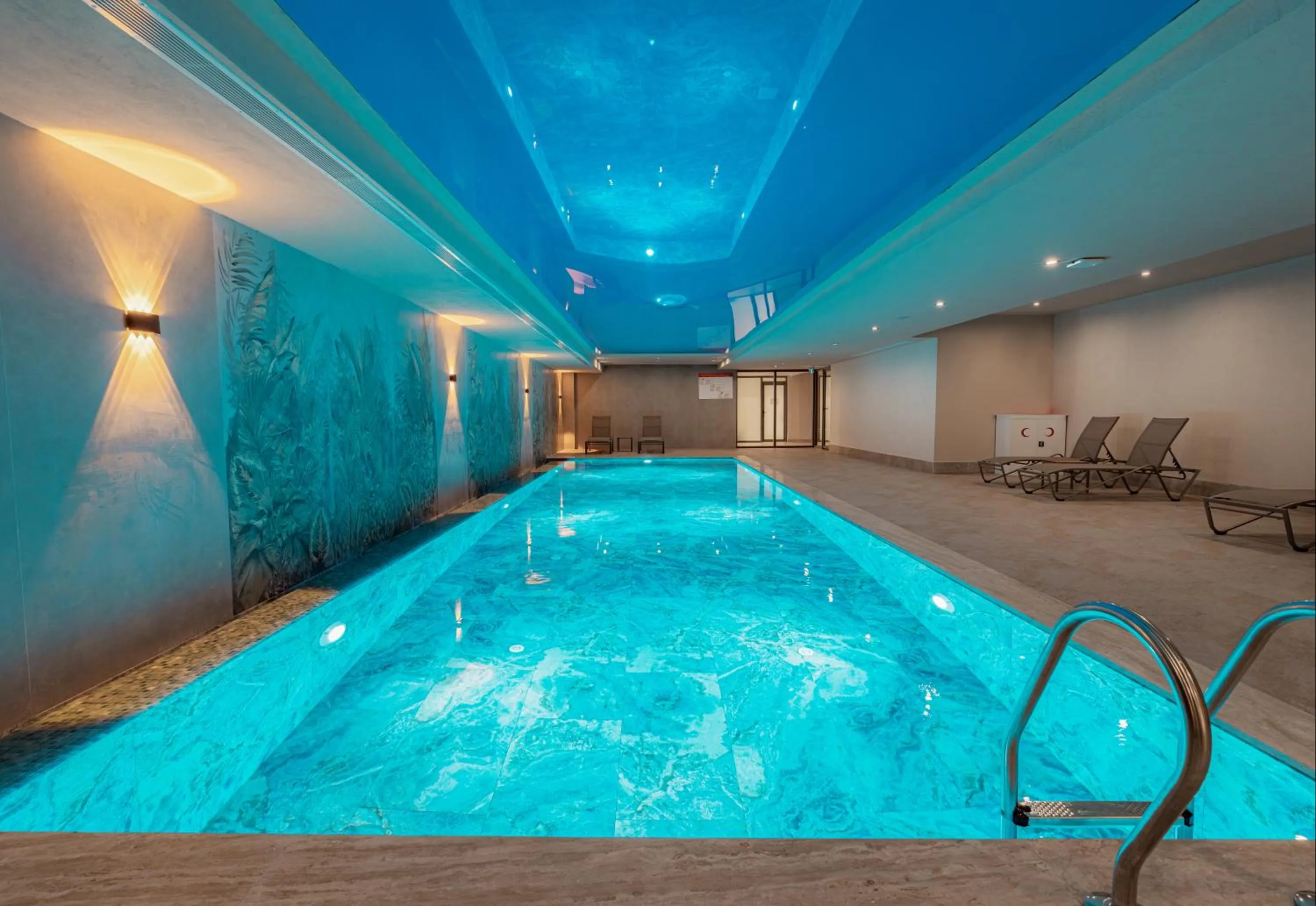 Swimming pool in RENEX HOTELS
