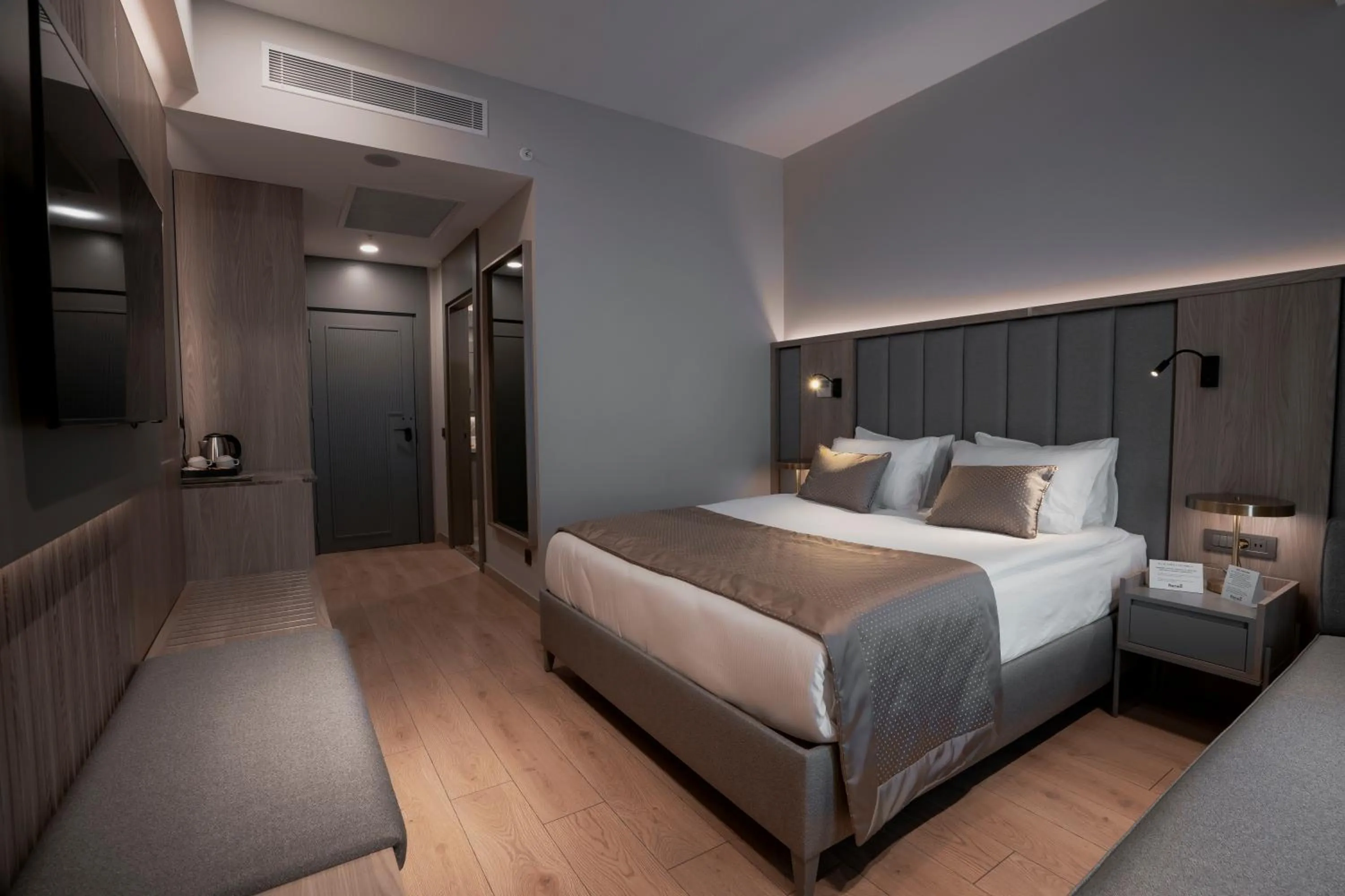 TV and multimedia, Bed in RENEX HOTELS