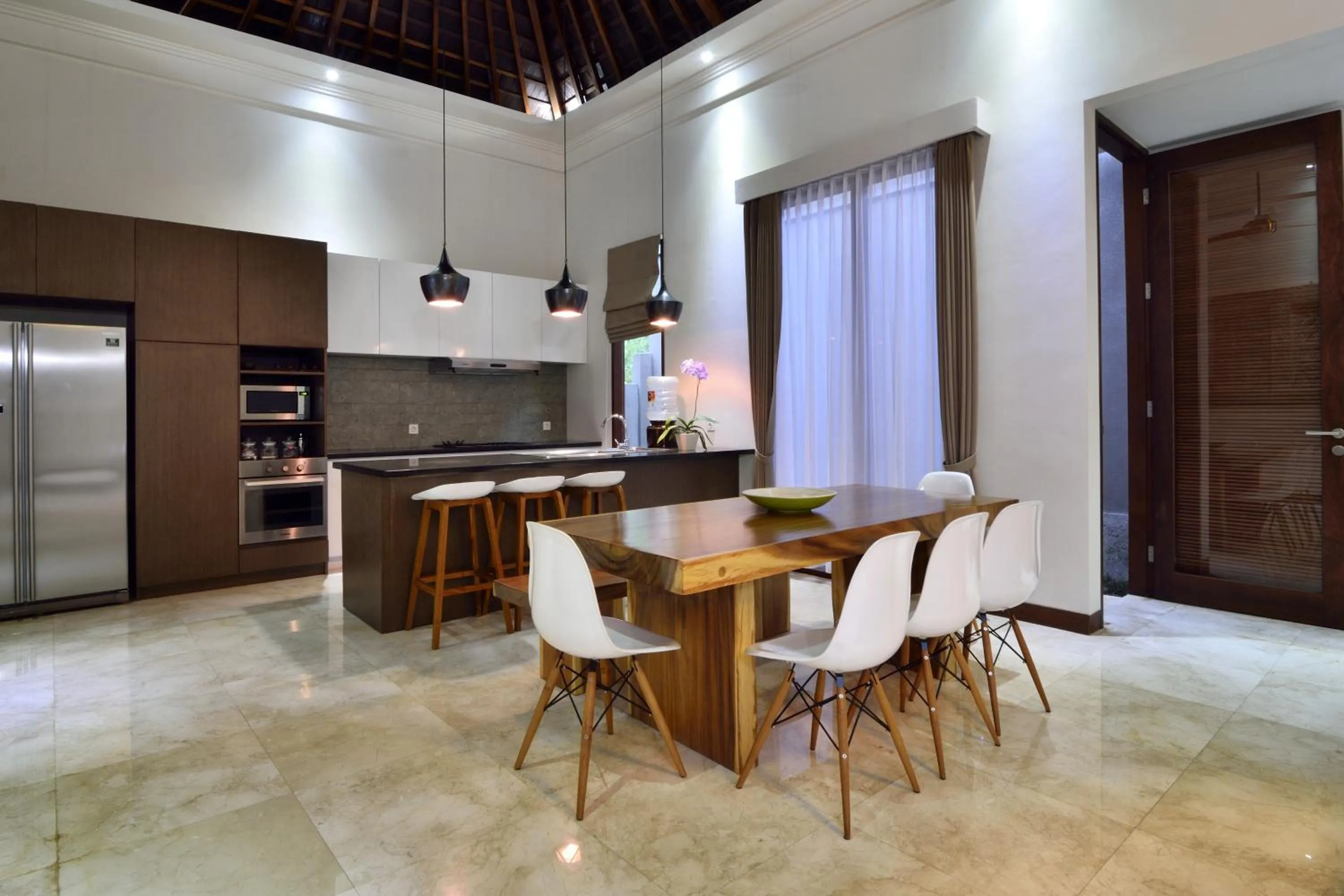 Dining area in Bale Mandala Villas