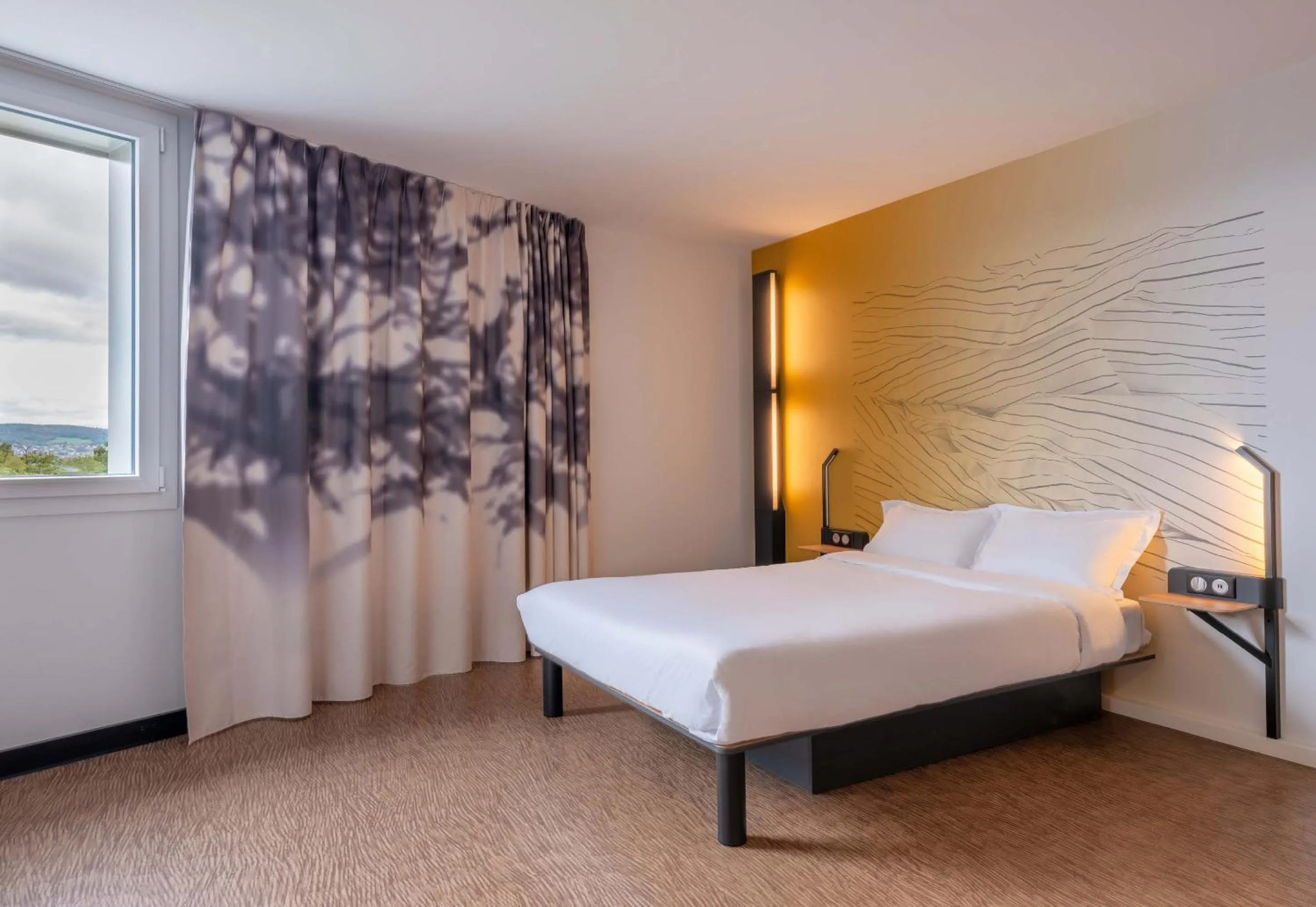 Bedroom, Bed in B&B HOTEL Annecy Cran-Gevrier