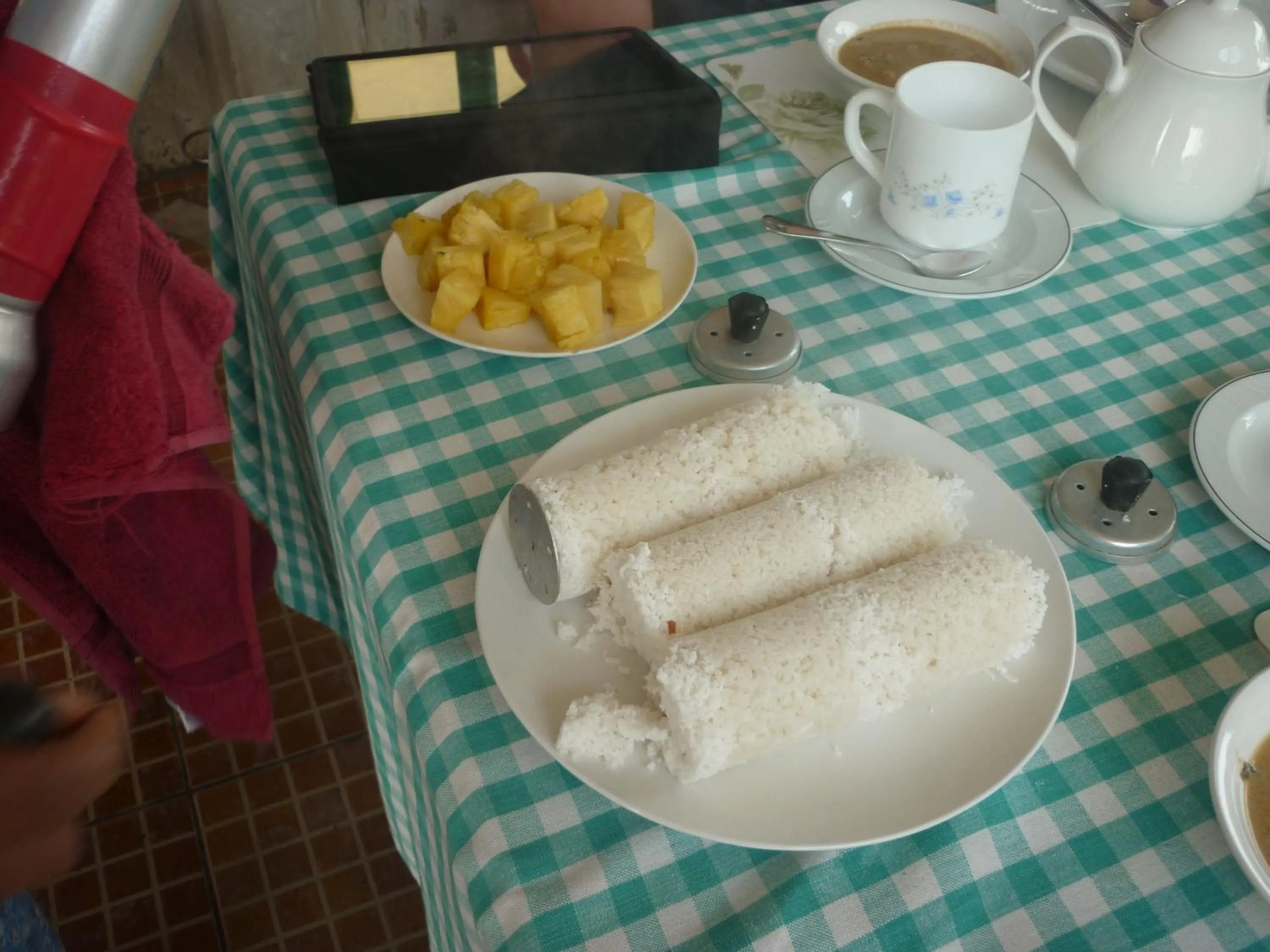 Food in Jojies Homestay Fortkochi