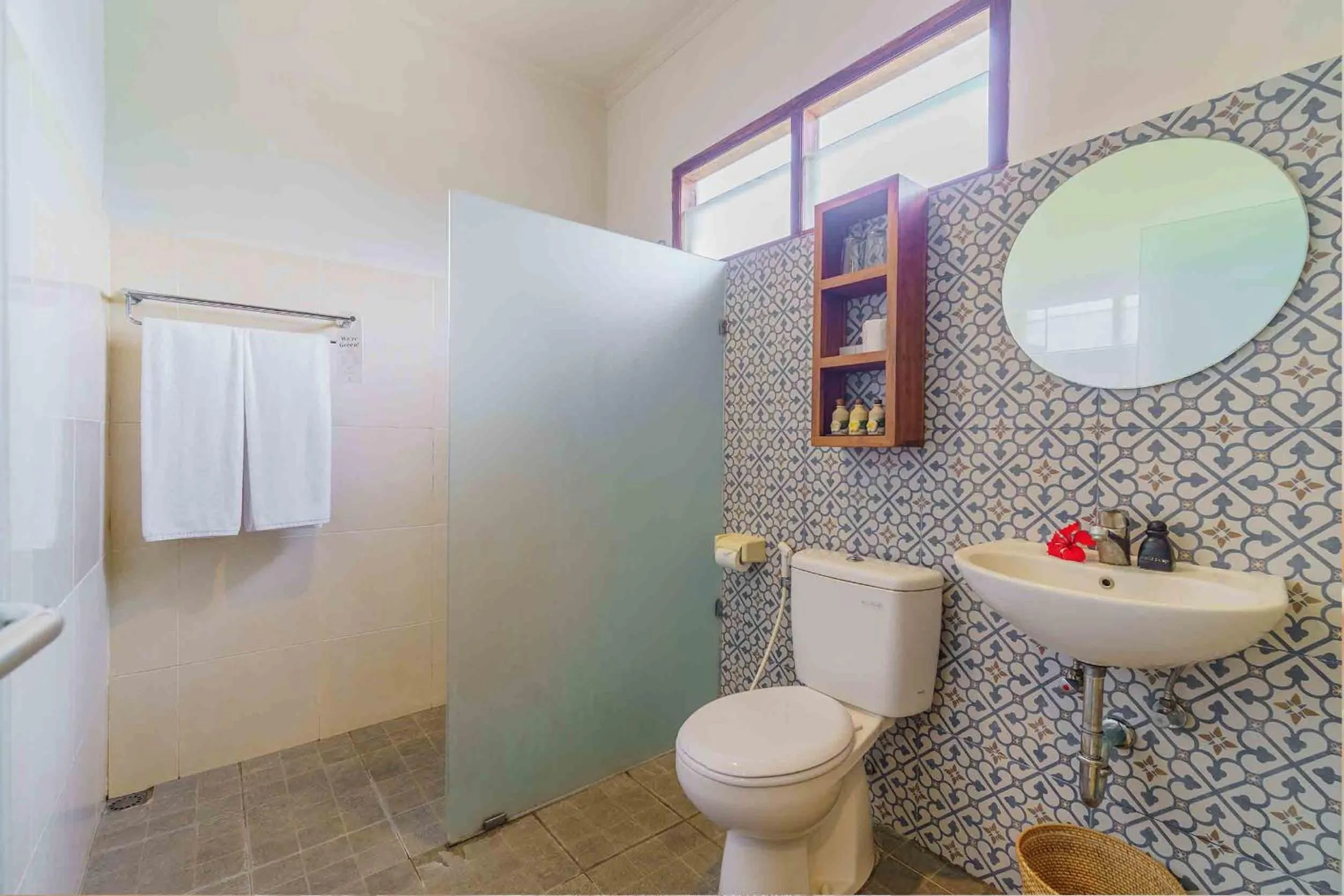 Toilet in Om Ham Retreat and Resort