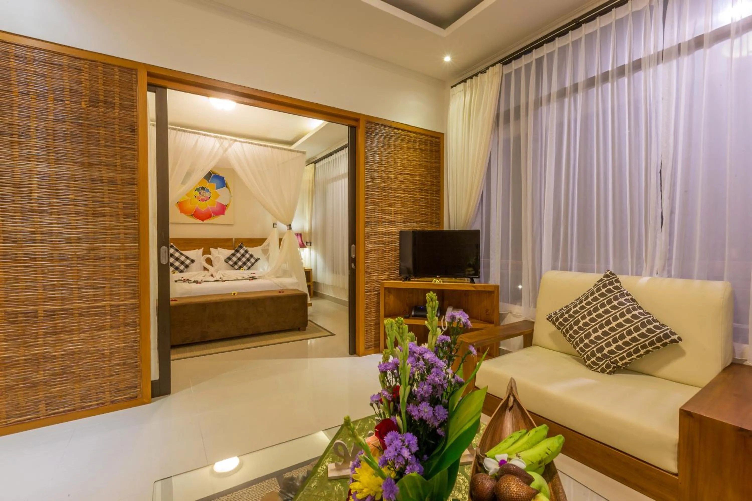 TV and multimedia, Bed in Om Ham Retreat and Resort