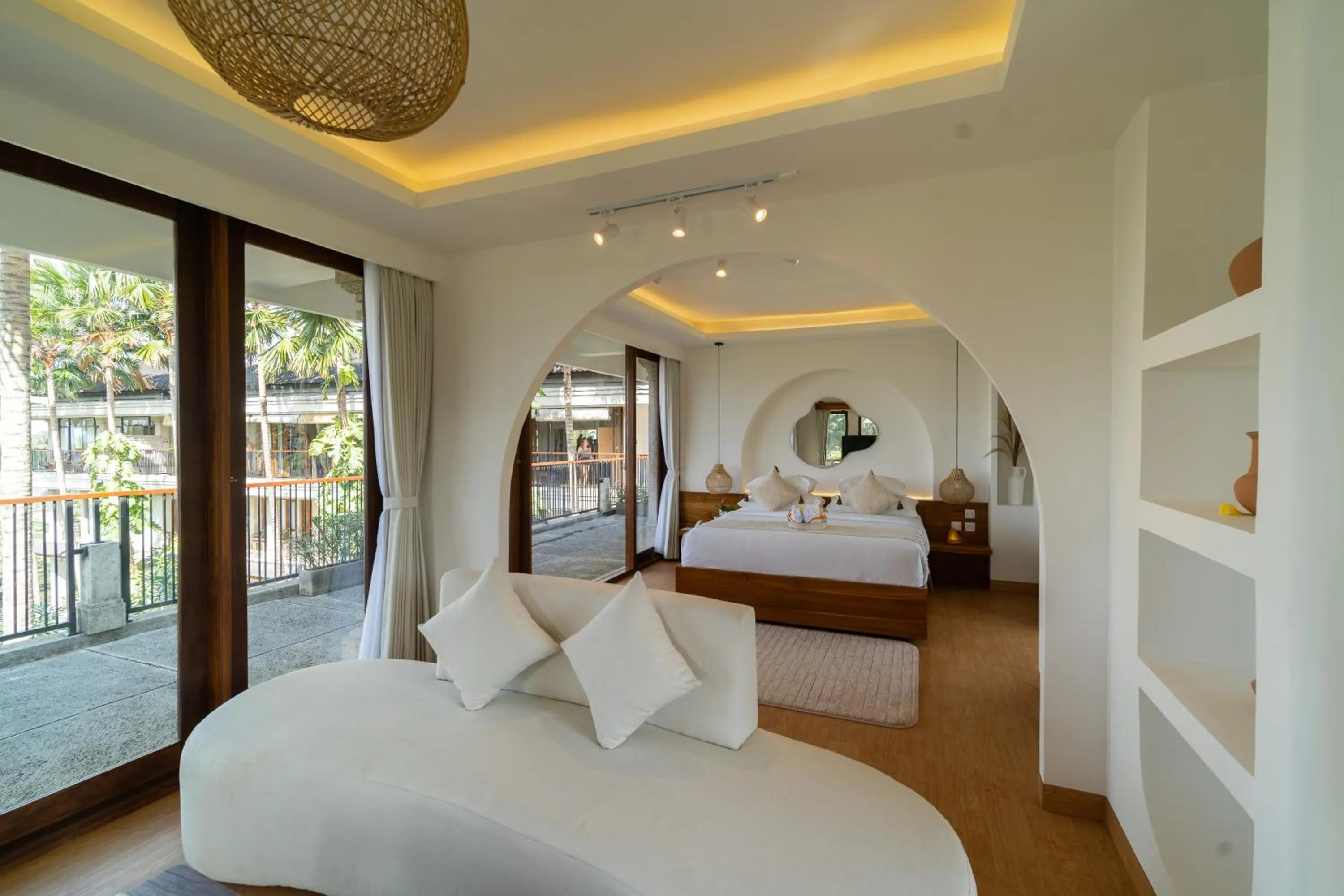 Living room, Bed in Om Ham Retreat and Resort