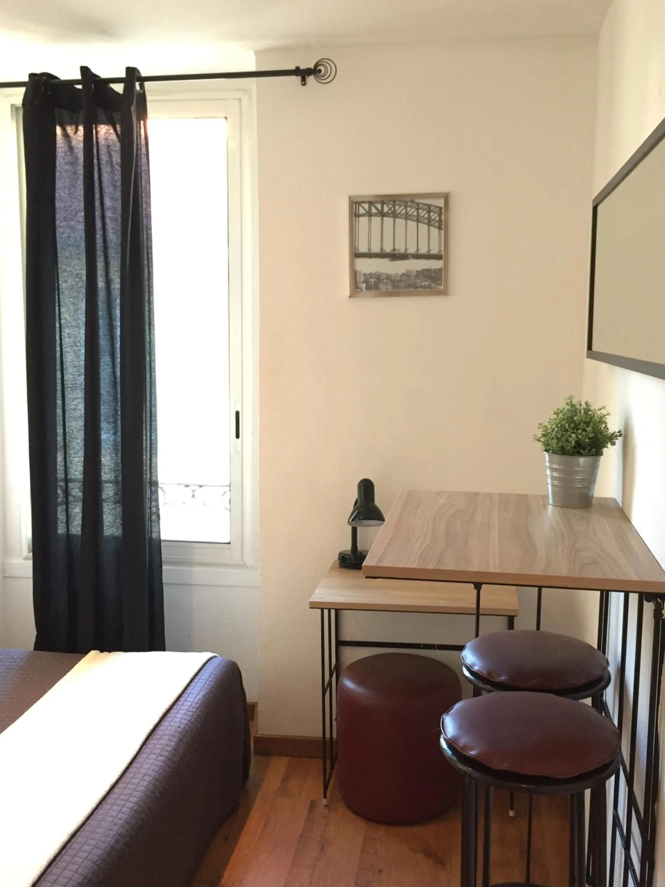 Decorative detail, Bed in Hôtel du Petit Louvre