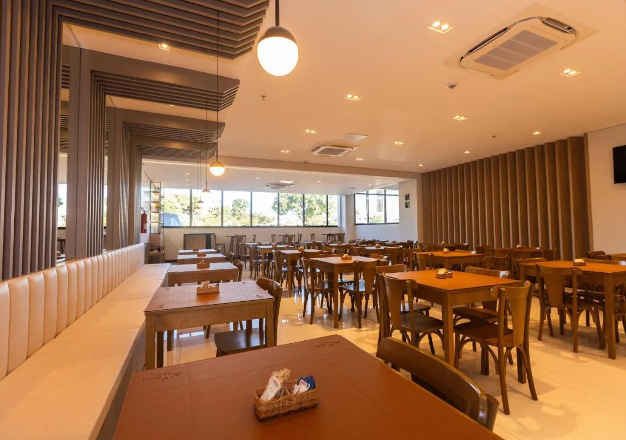 Restaurant/places to eat in Rota 44 Hotel