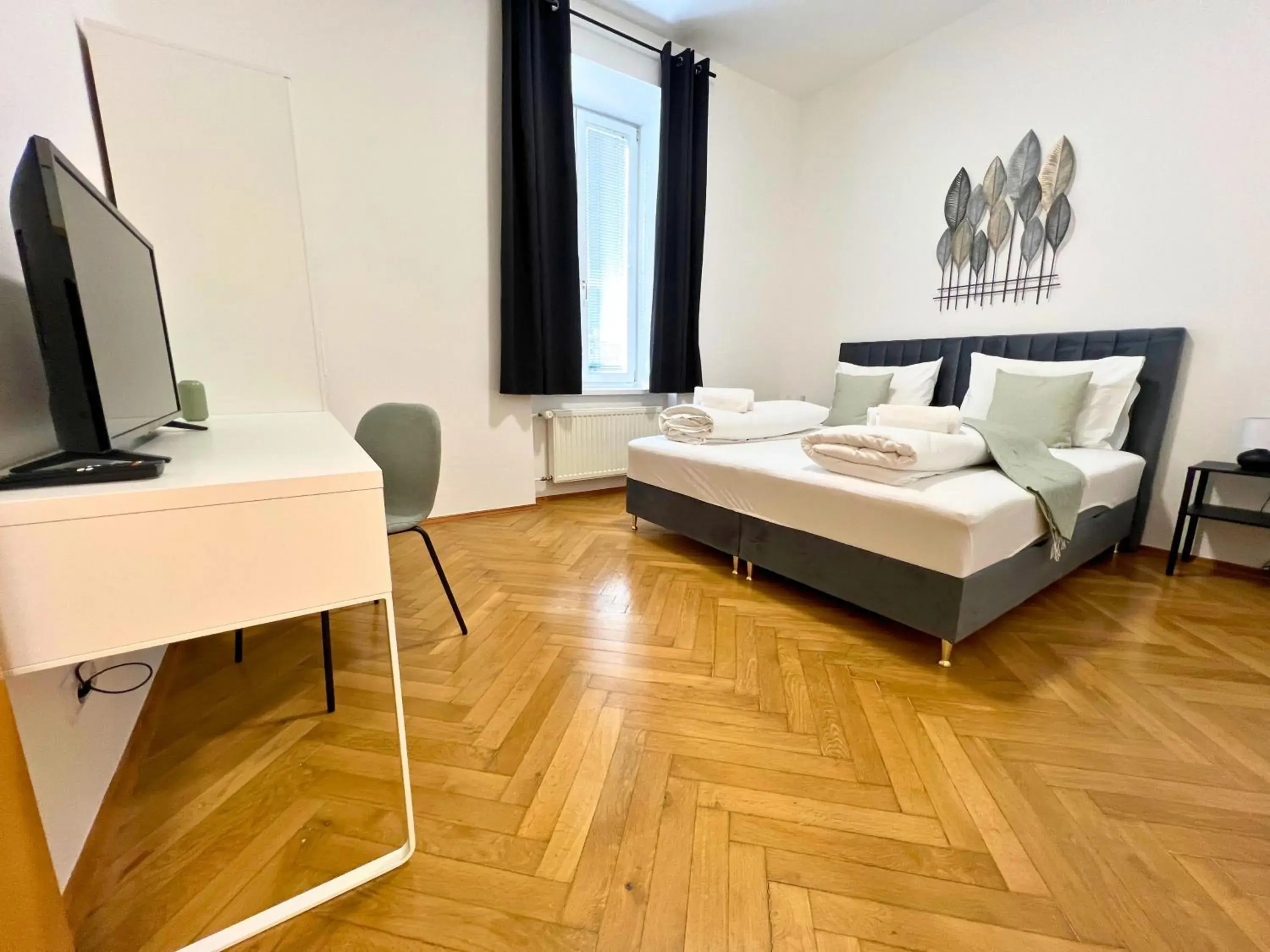 Twin Room with Garden View in Leoben City Apartments - Premium Apartments 24 7 Twin Room with Garden View in Leoben City Apartments - Premium Apartments 24 7