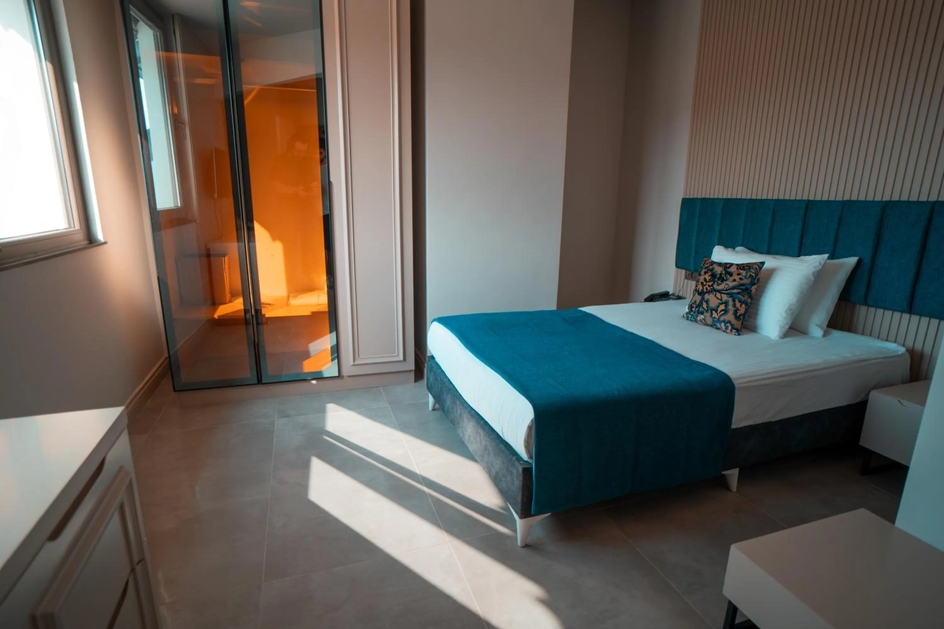 Bedroom, Bed in Sam Hotel