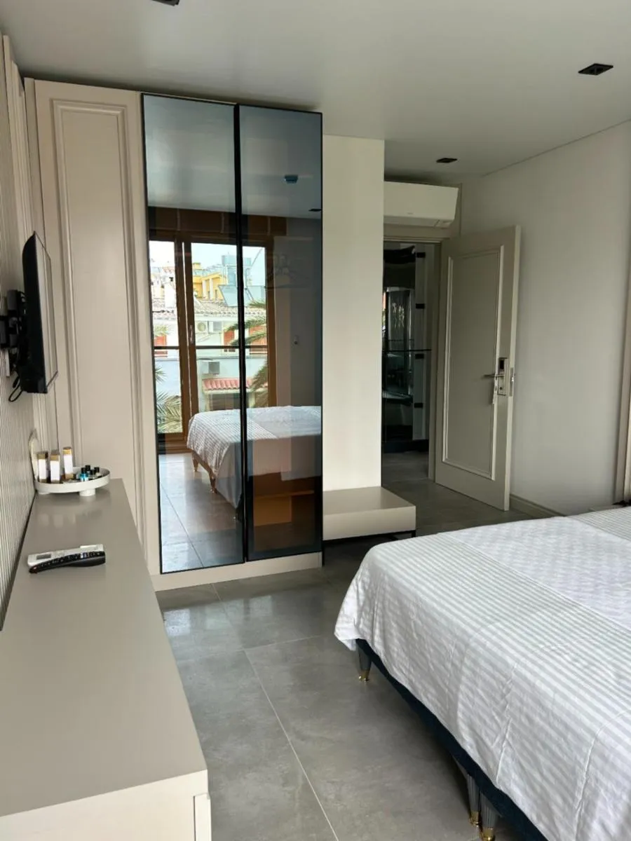 Bedroom, Bed in Sam Hotel