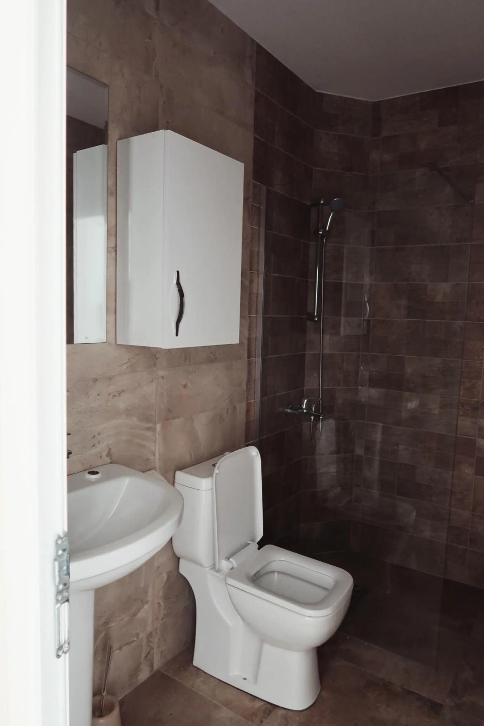 Shower in Hotel Antika