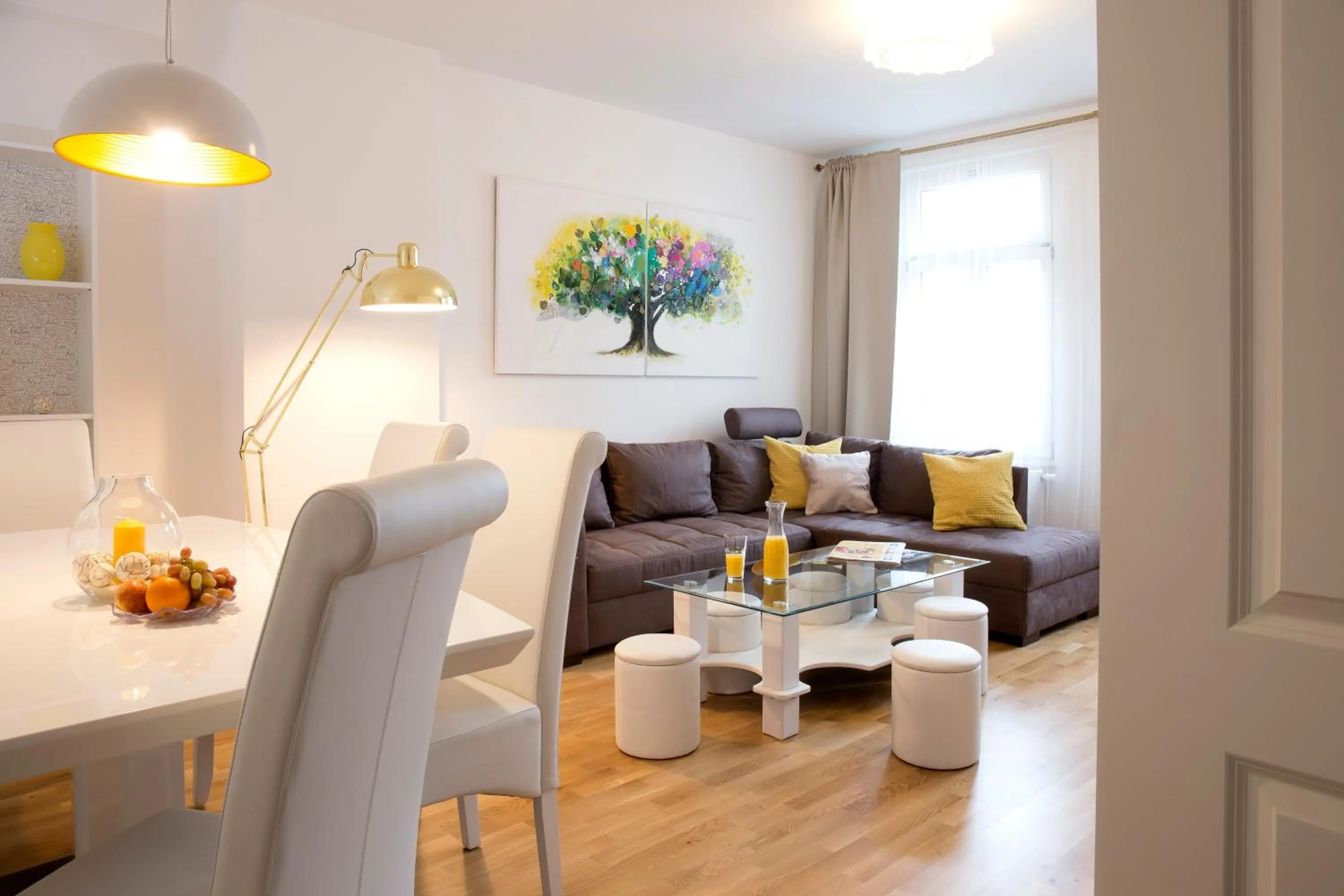 Communal lounge/ TV room in Leon Apartments