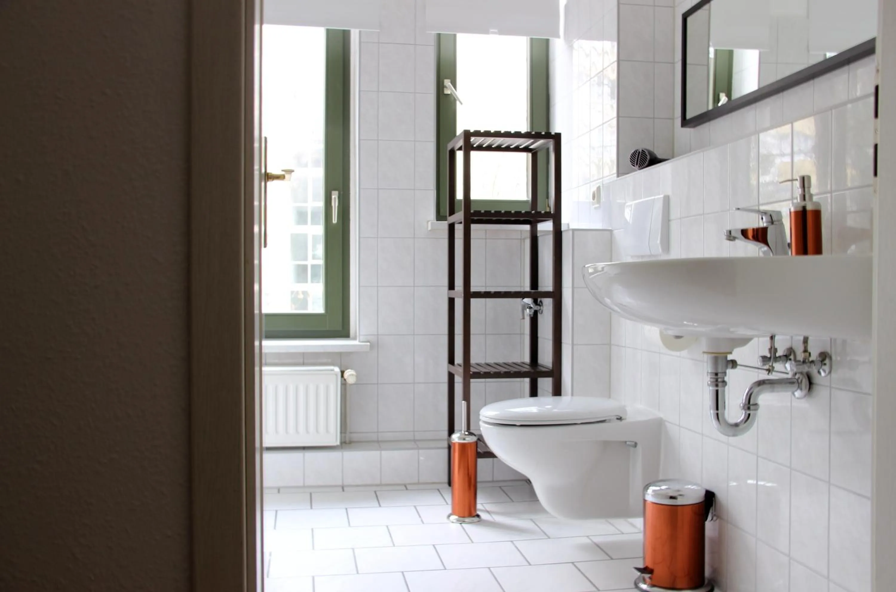 Bathroom in Leon Apartments