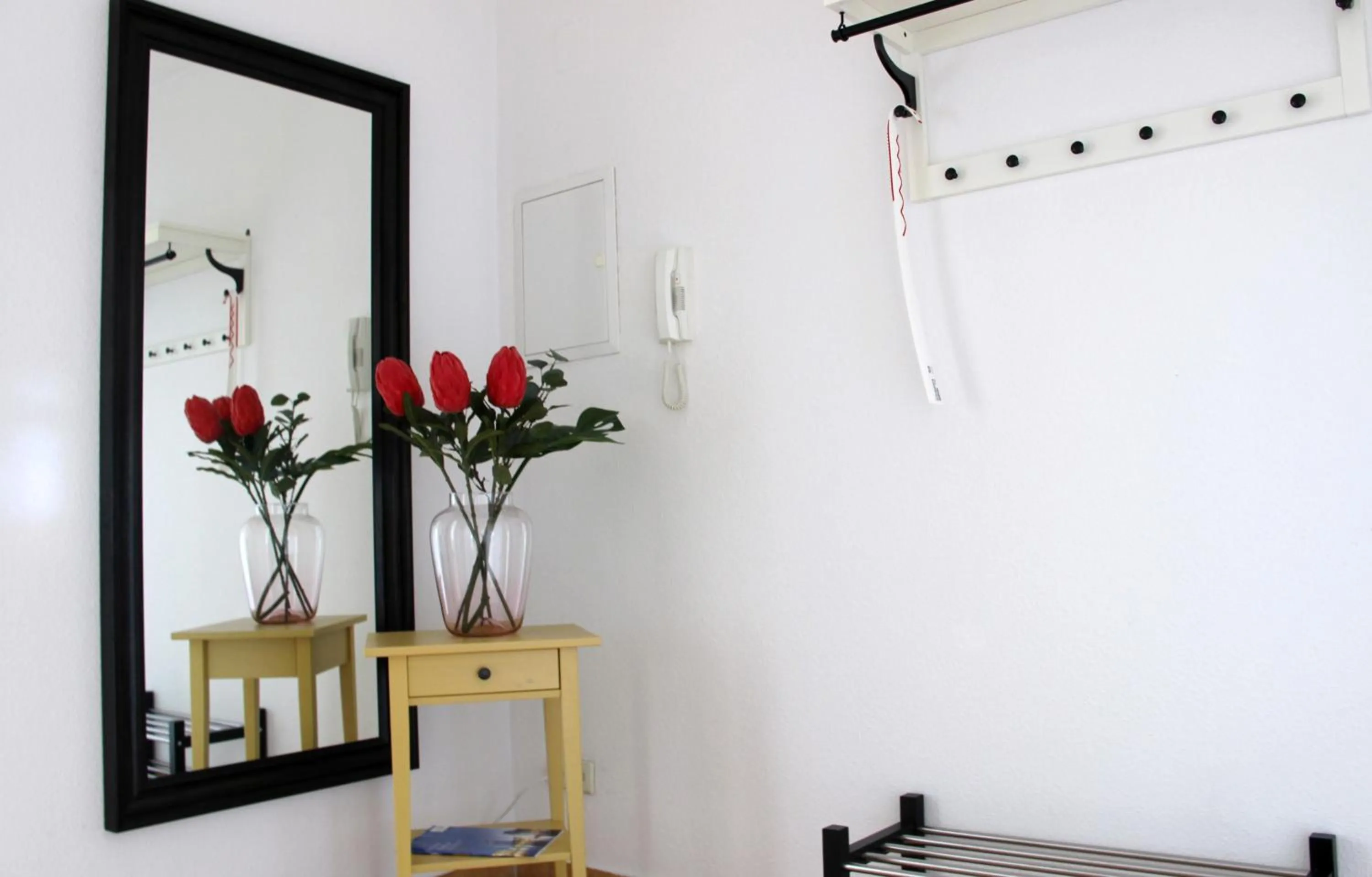 Decorative detail in Leon Apartments