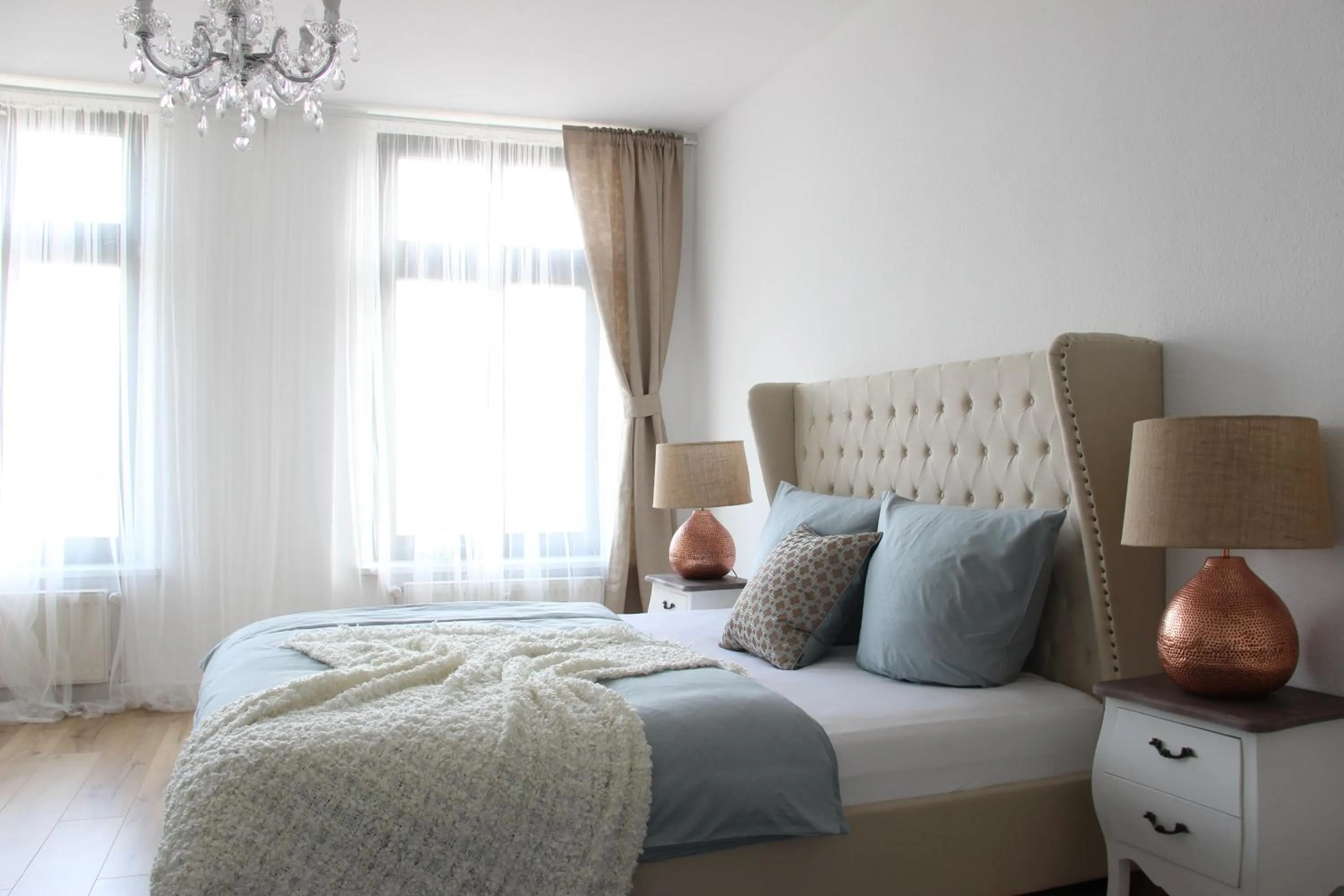 Bedroom, Bed in Leon Apartments