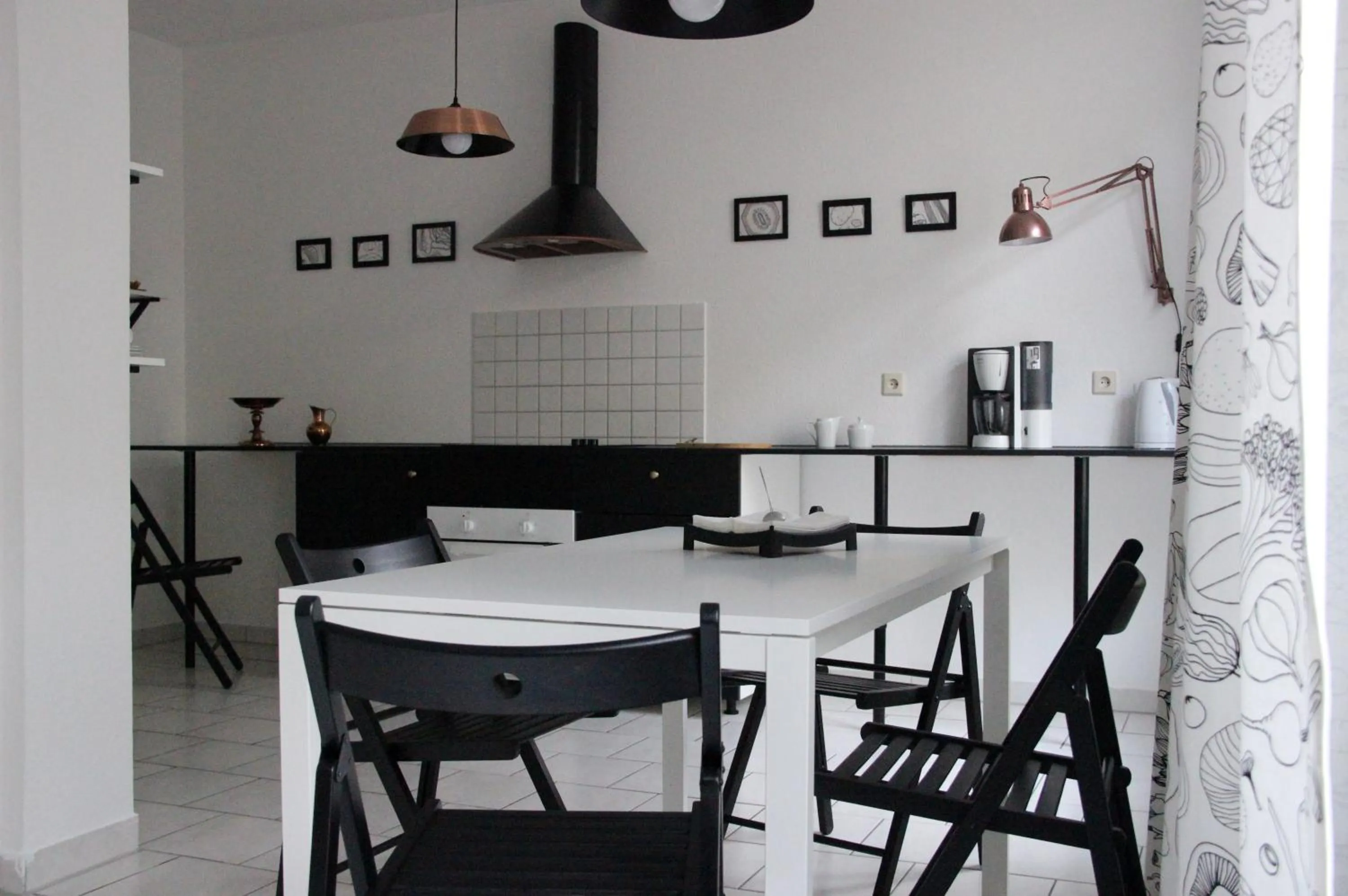 Kitchen or kitchenette in Leon Apartments