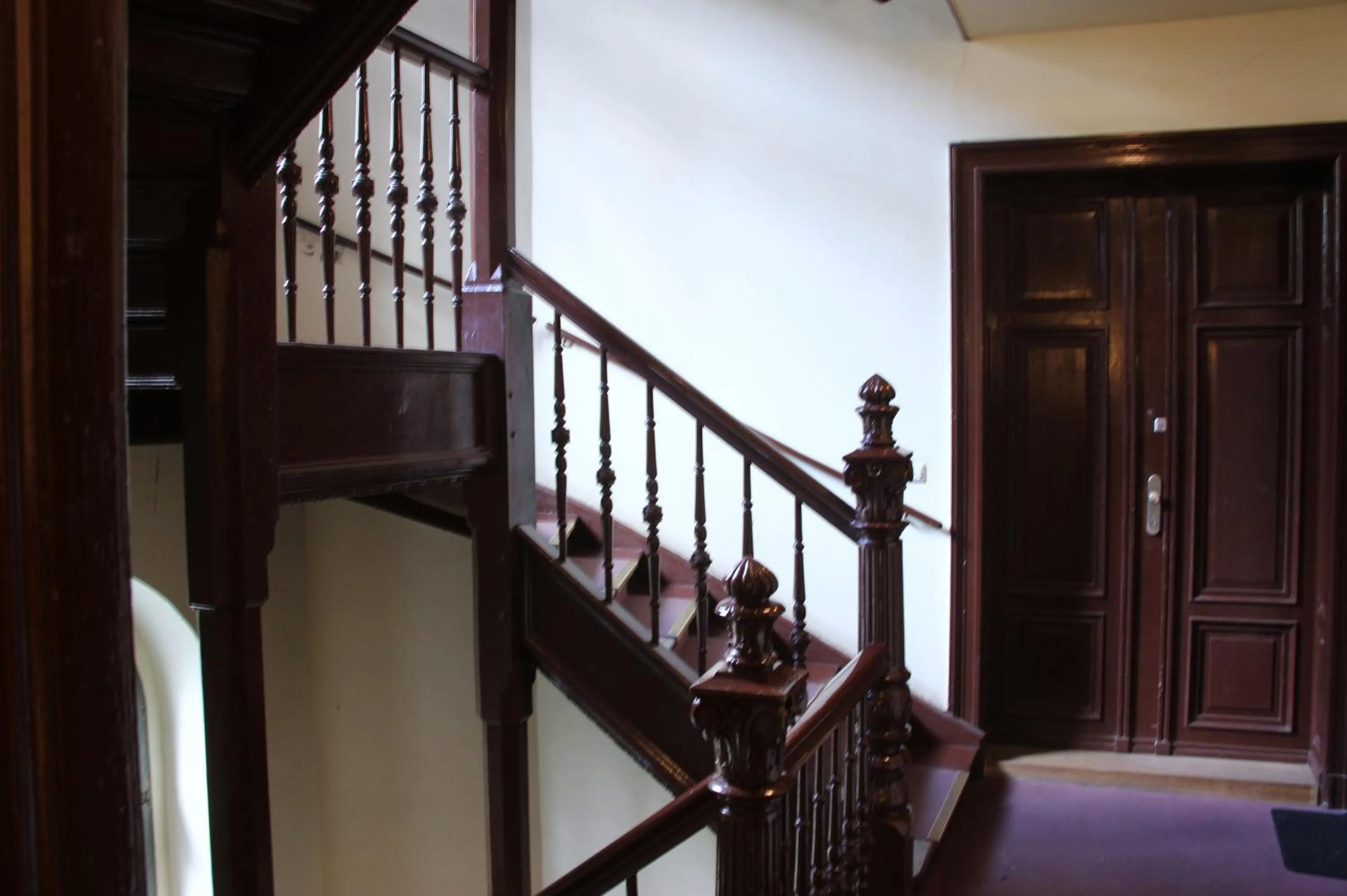 Property building in Leon Apartments