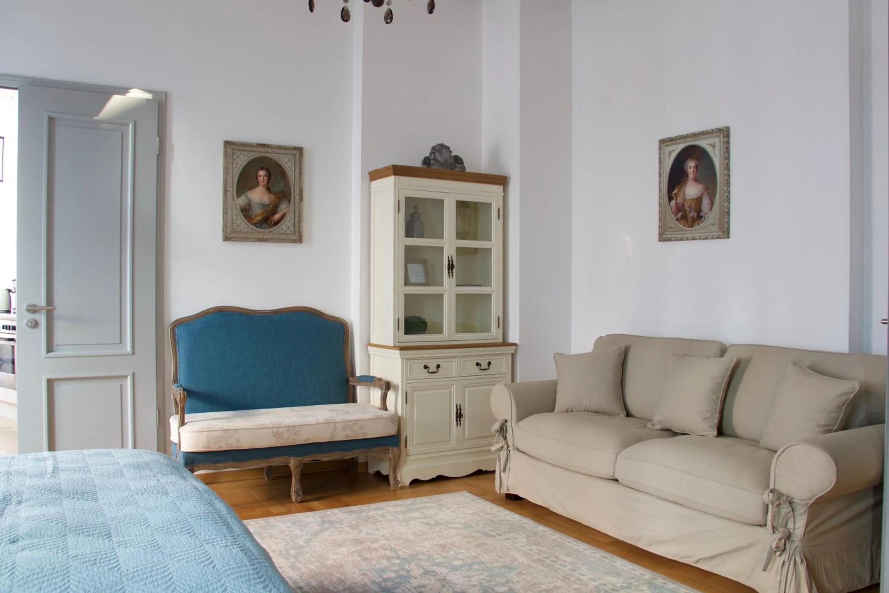 Living room in Leon Apartments