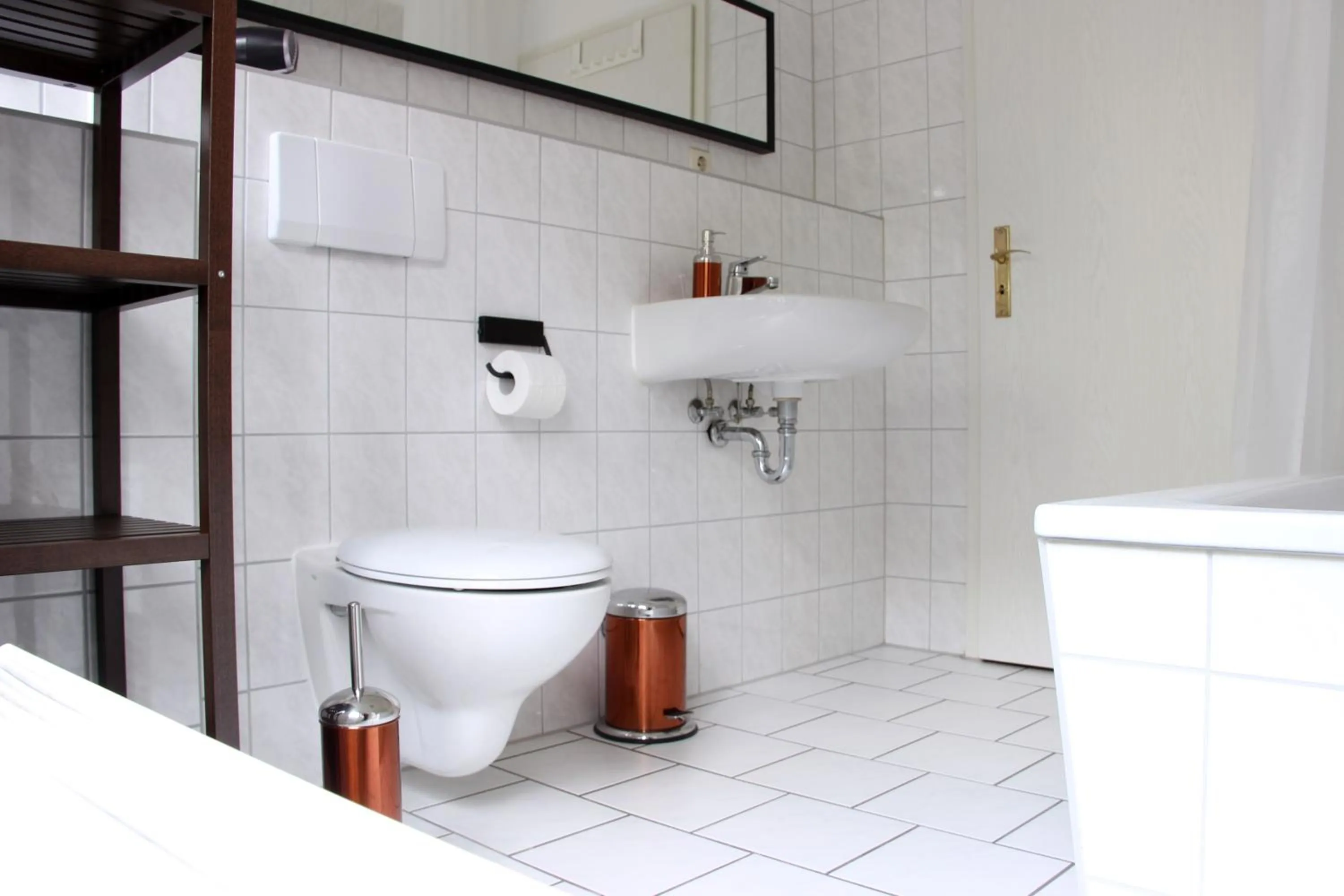 Bathroom in Leon Apartments