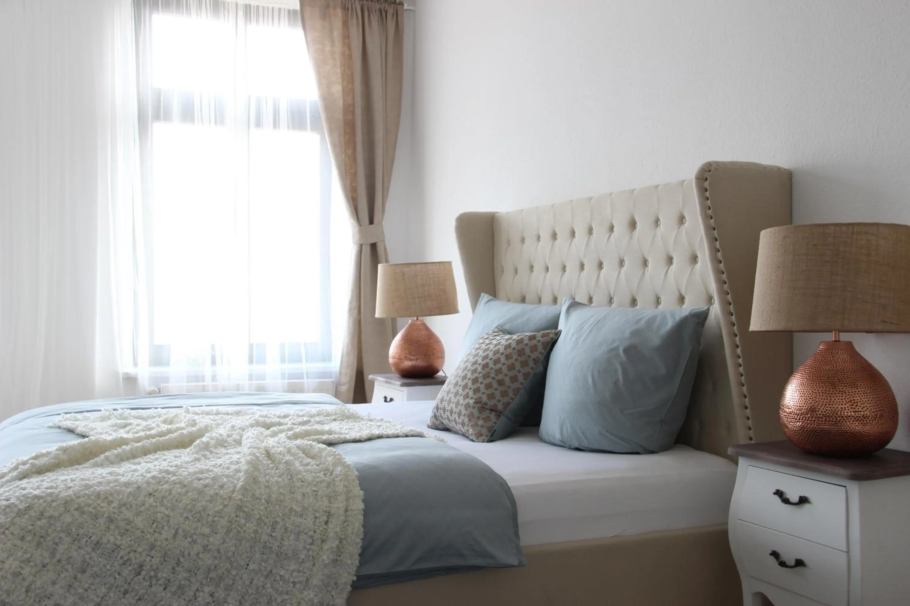 Bedroom, Bed in Leon Apartments