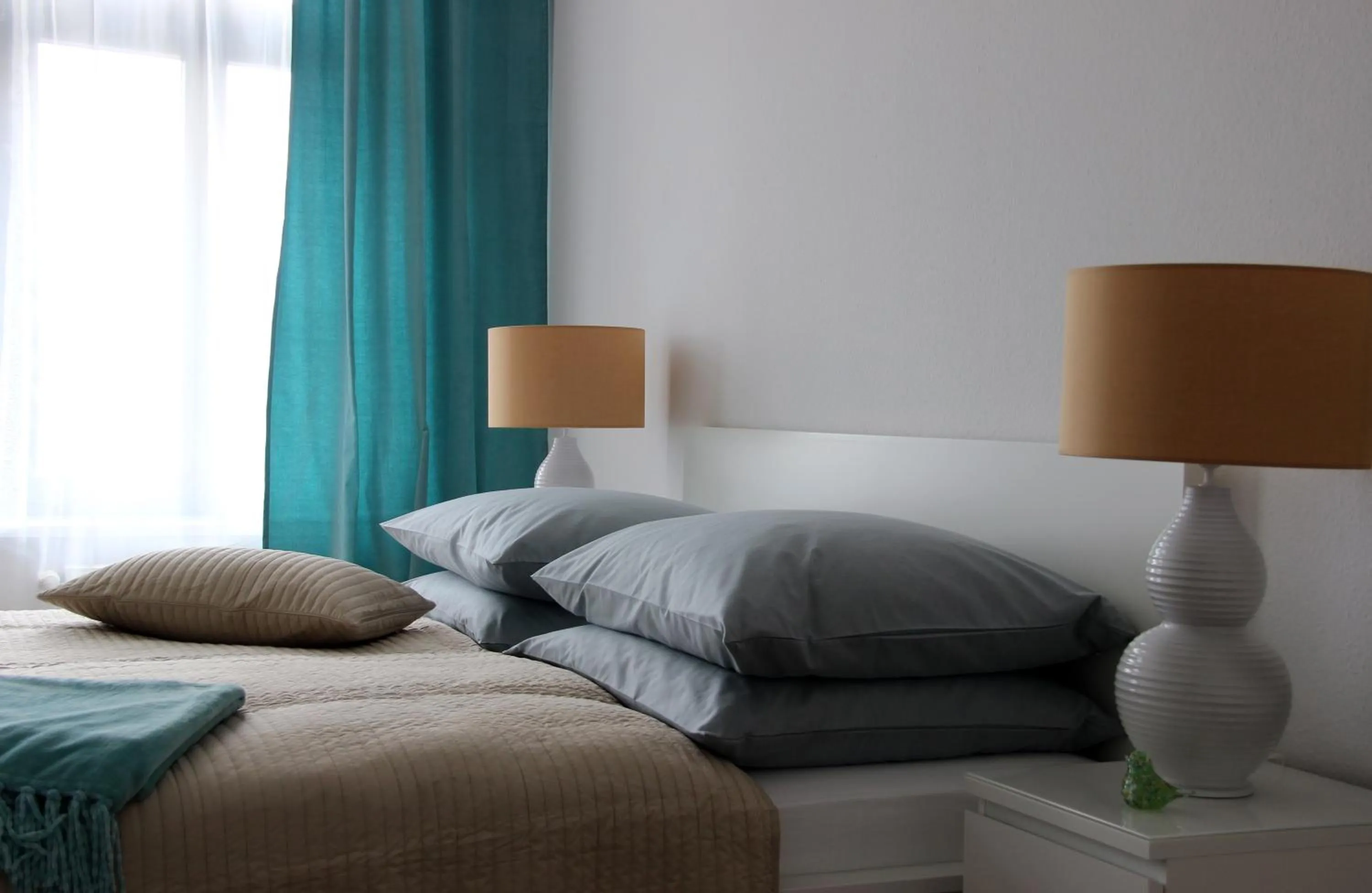 Bedroom, Bed in Leon Apartments