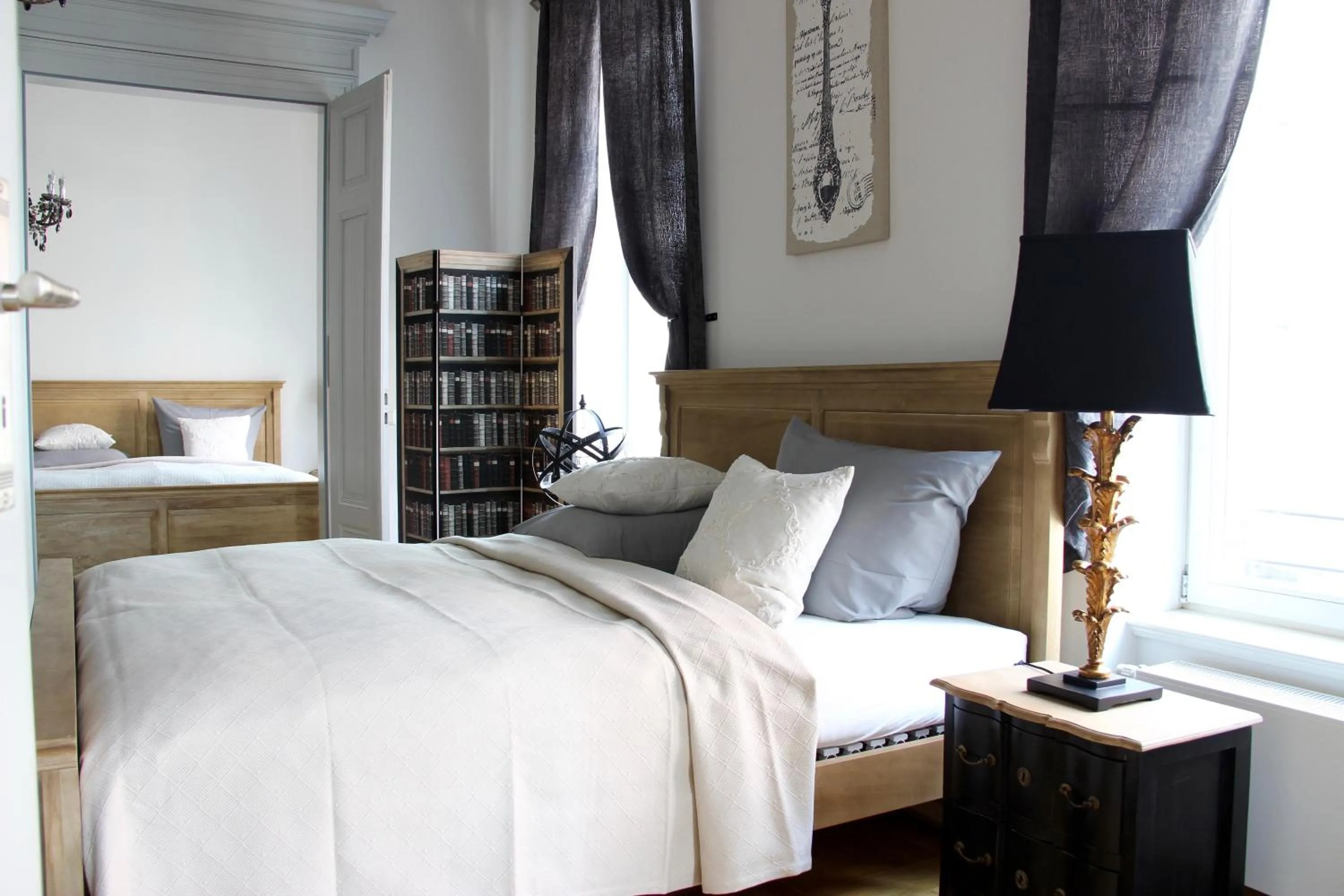 Bed in Leon Apartments