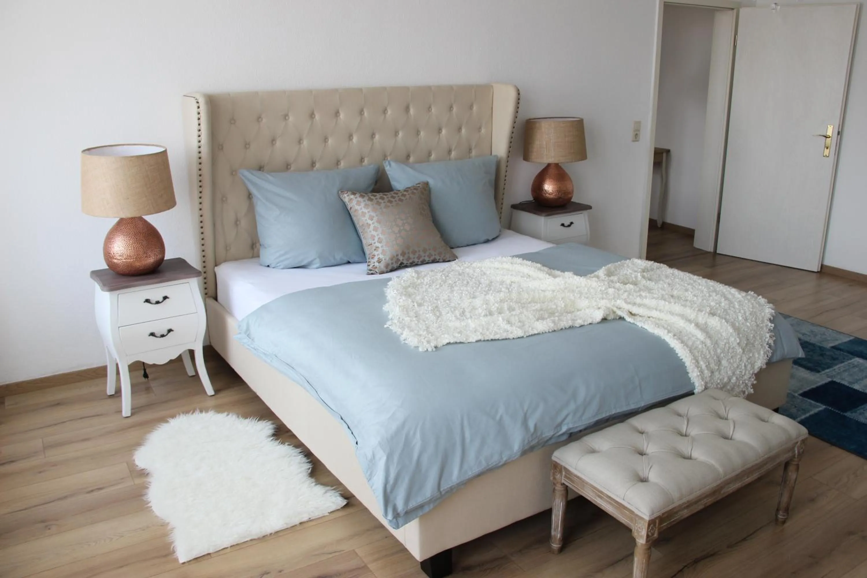 Bedroom, Bed in Leon Apartments