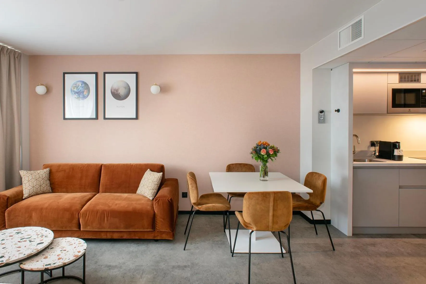 Kitchen or kitchenette in Sevenline Purpan Toulouse