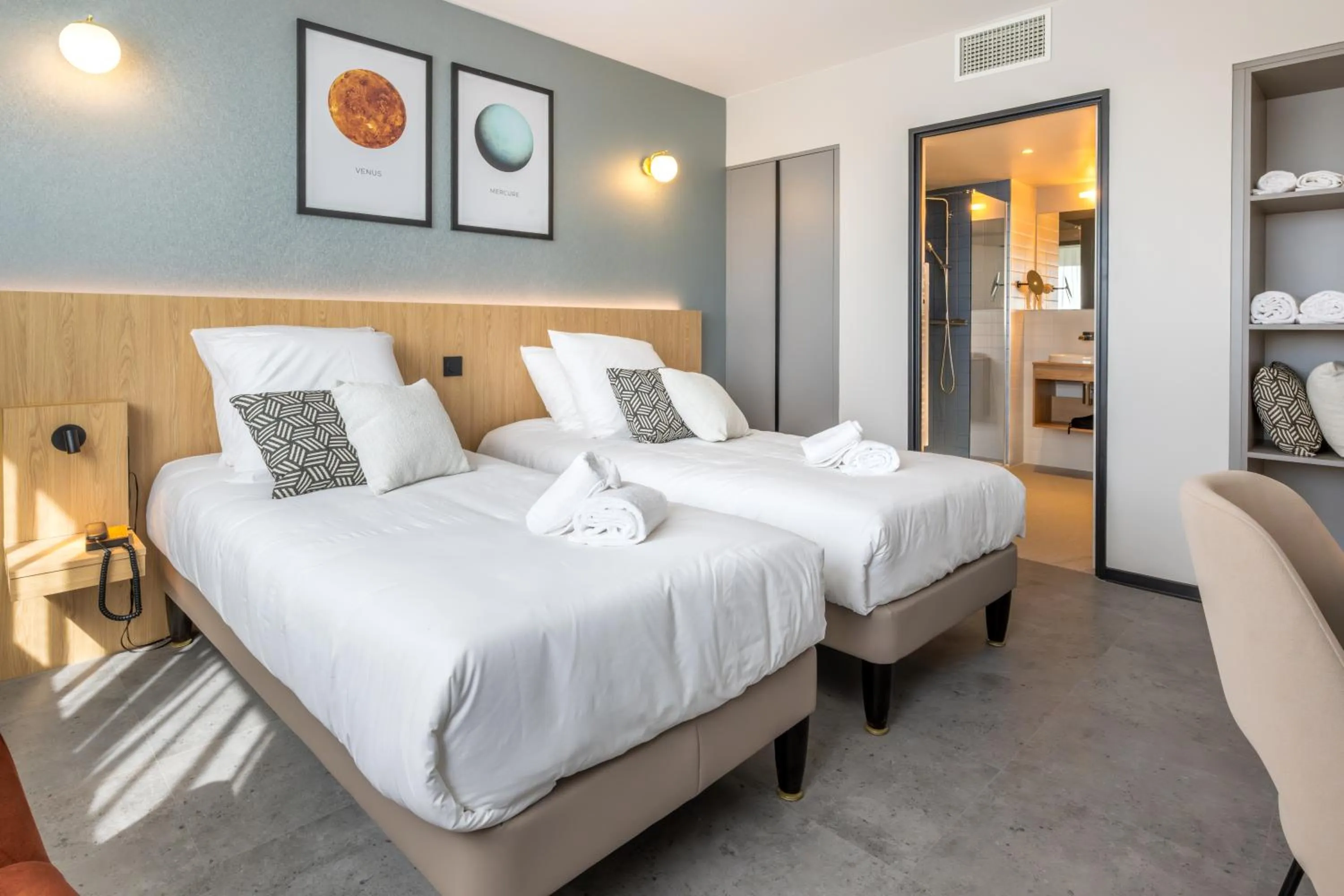 Bed in Sevenline Purpan Toulouse