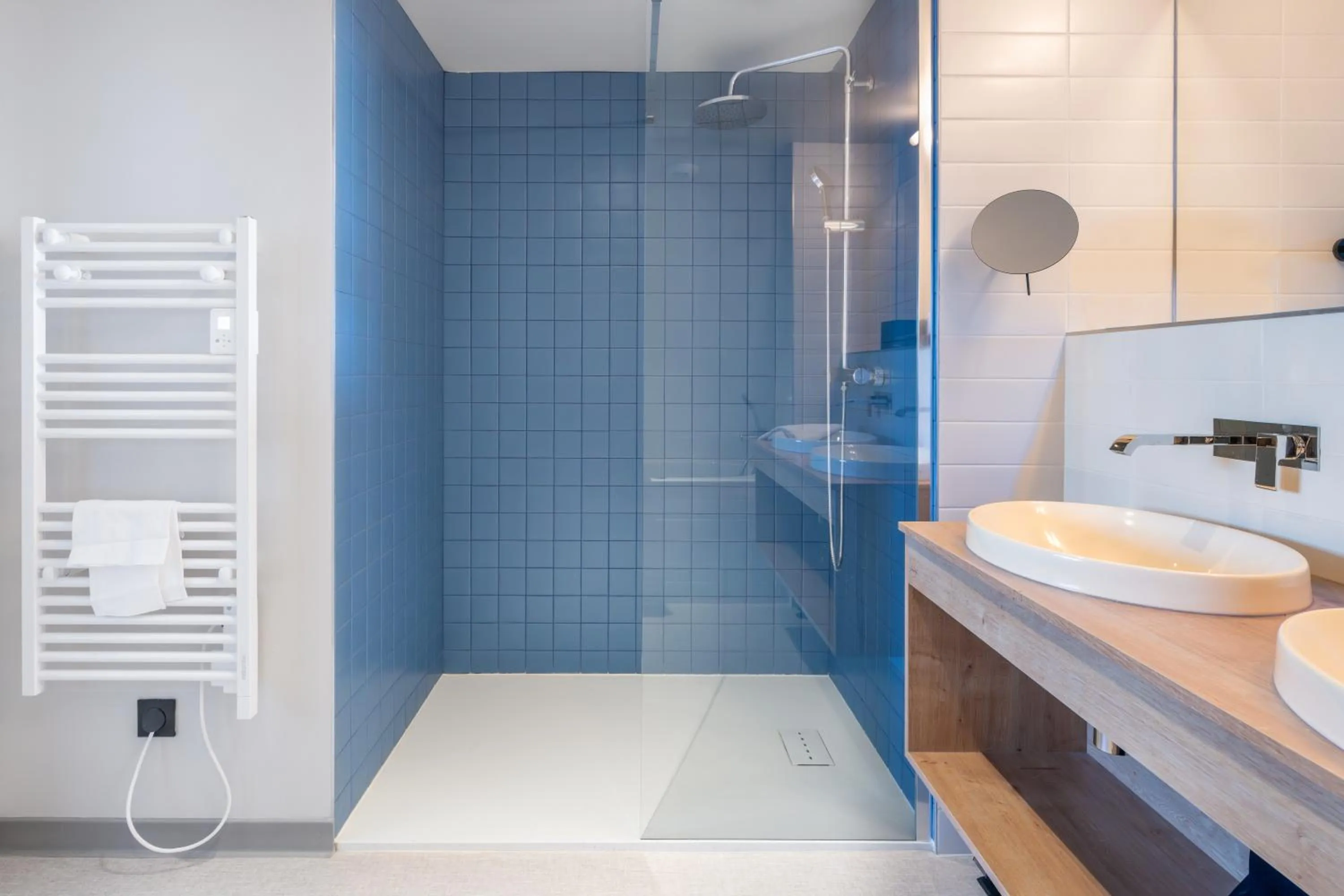 Shower in Sevenline Purpan Toulouse