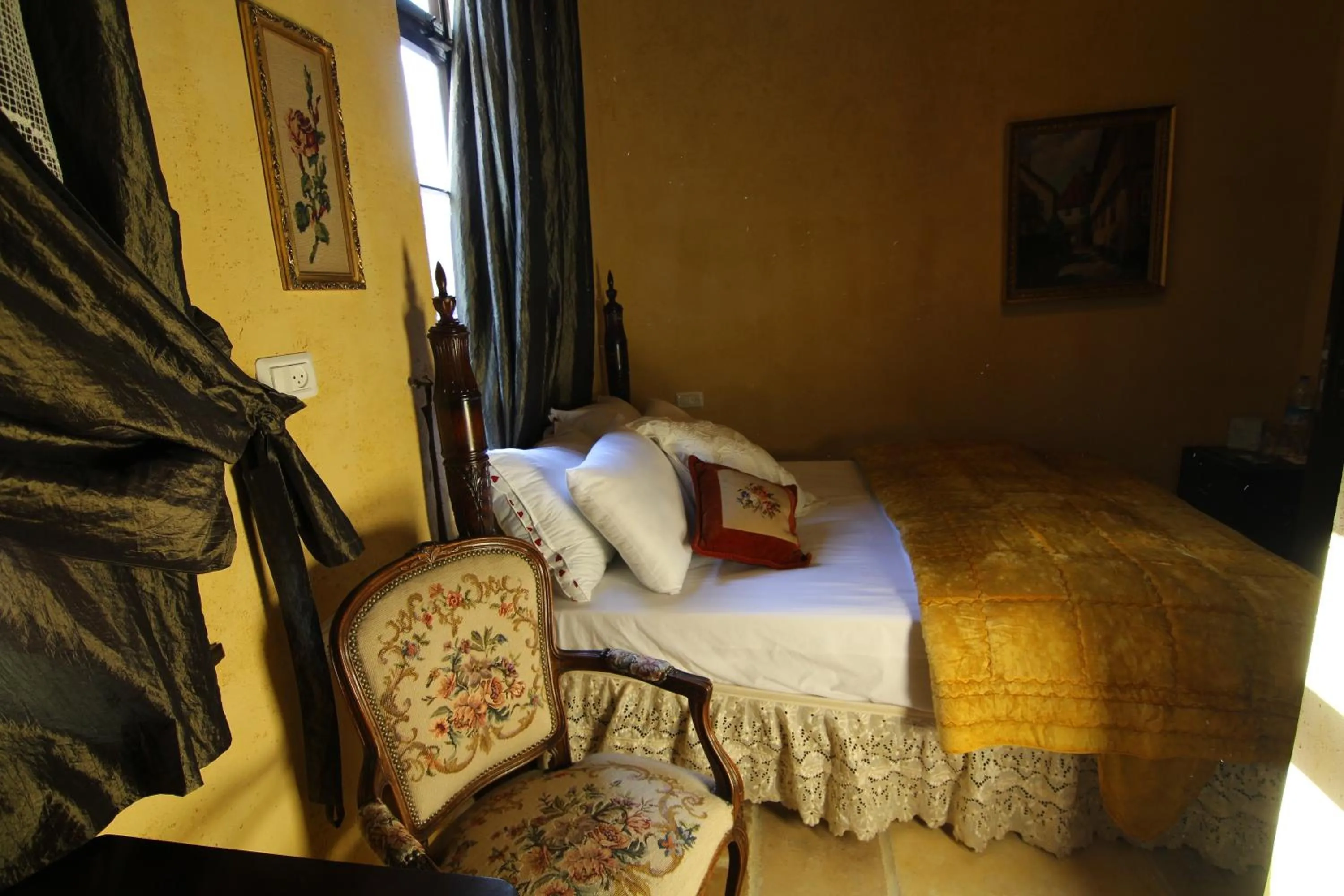 Standard Single Room - single occupancy in Atelier Luxury Rooms