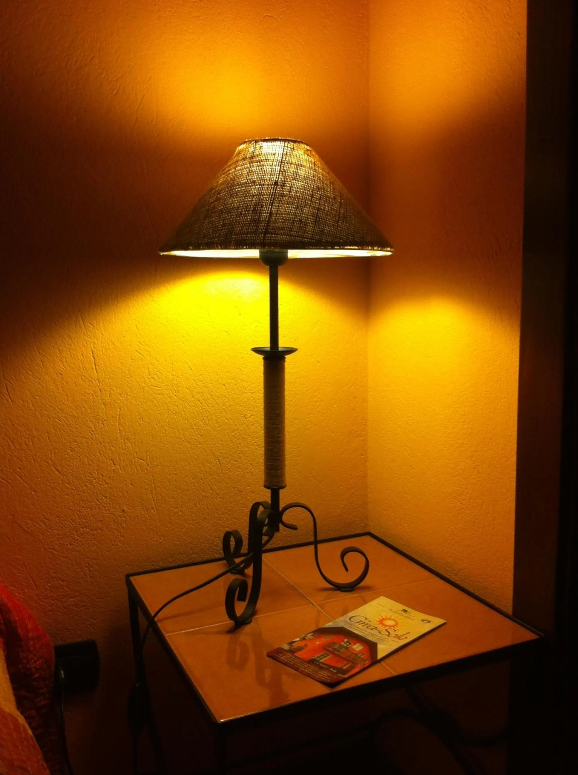 Decorative detail in B&B Gira-Sole