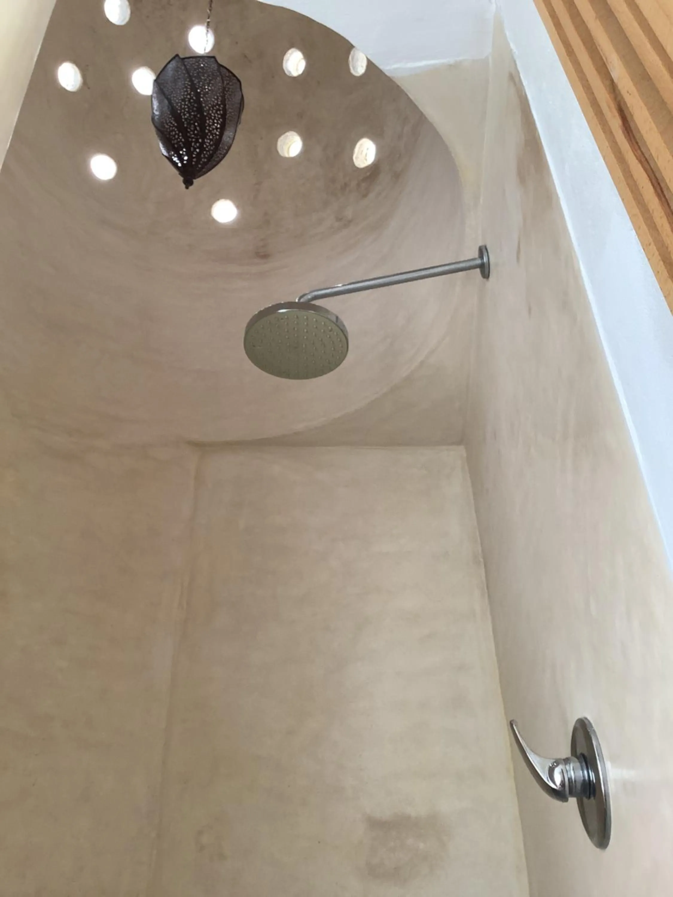 Shower in Riad Aziman