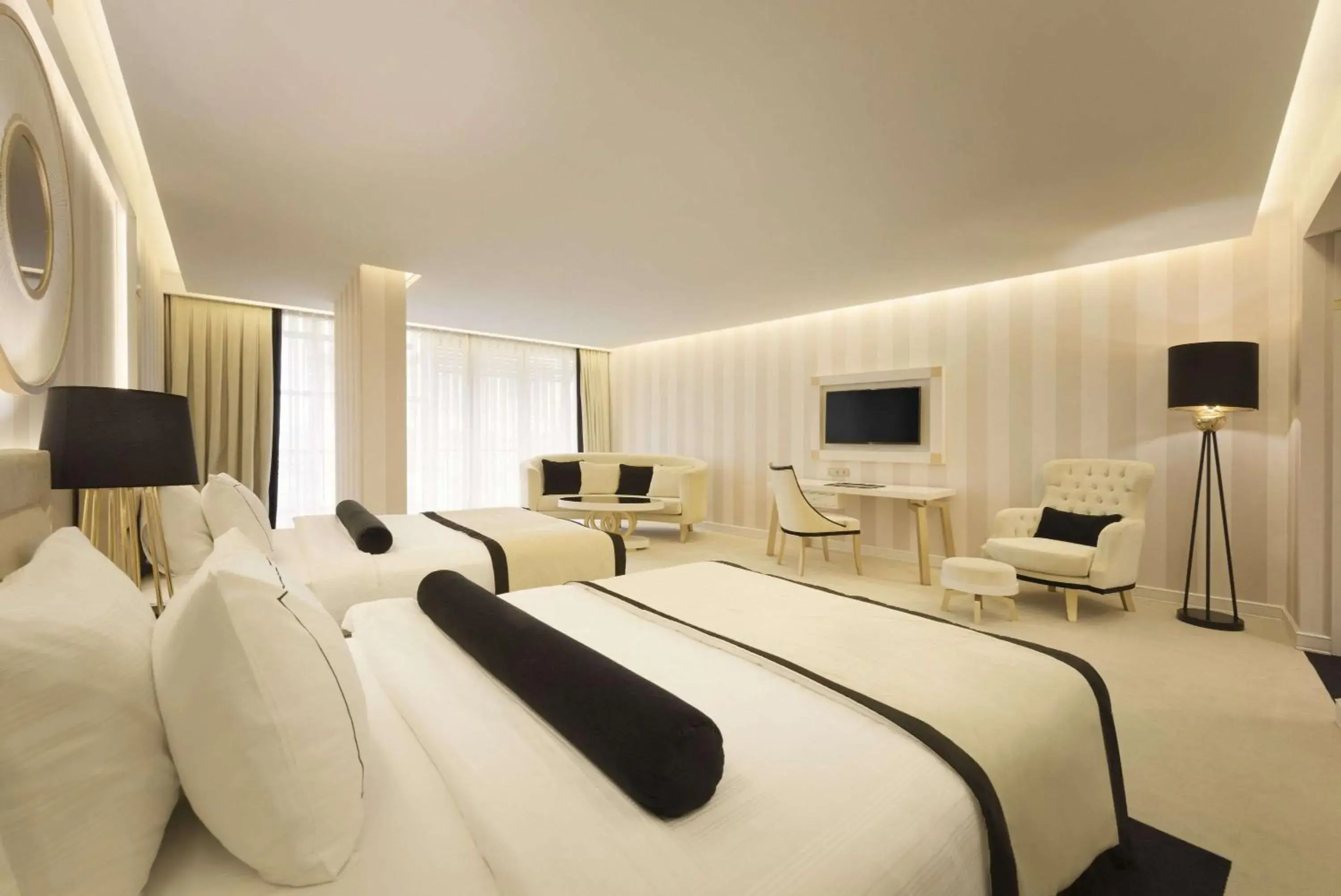 Photo of the whole room, Bed in Ramada Hotel & Suites Sisli Photo of the whole room, Bed in Ramada Hotel & Suites Sisli