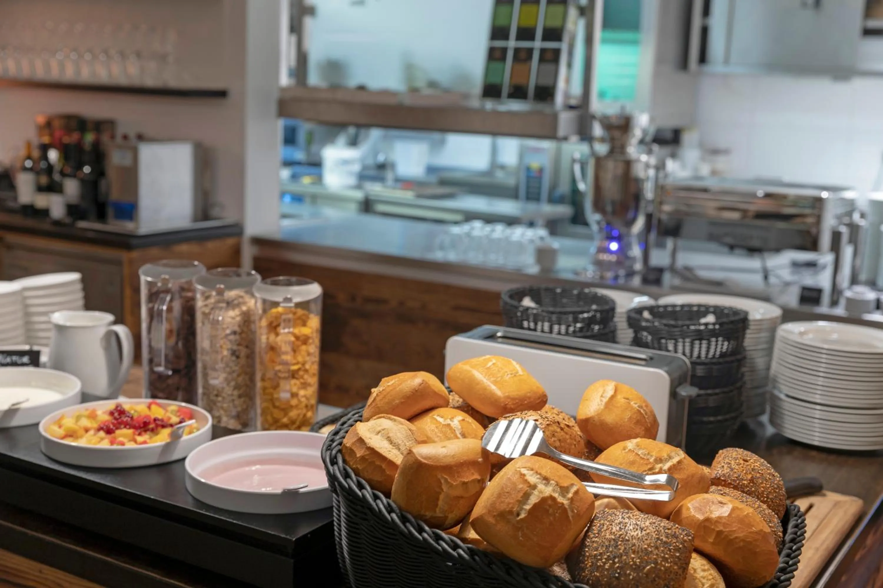 Continental breakfast in Beach Hotel California